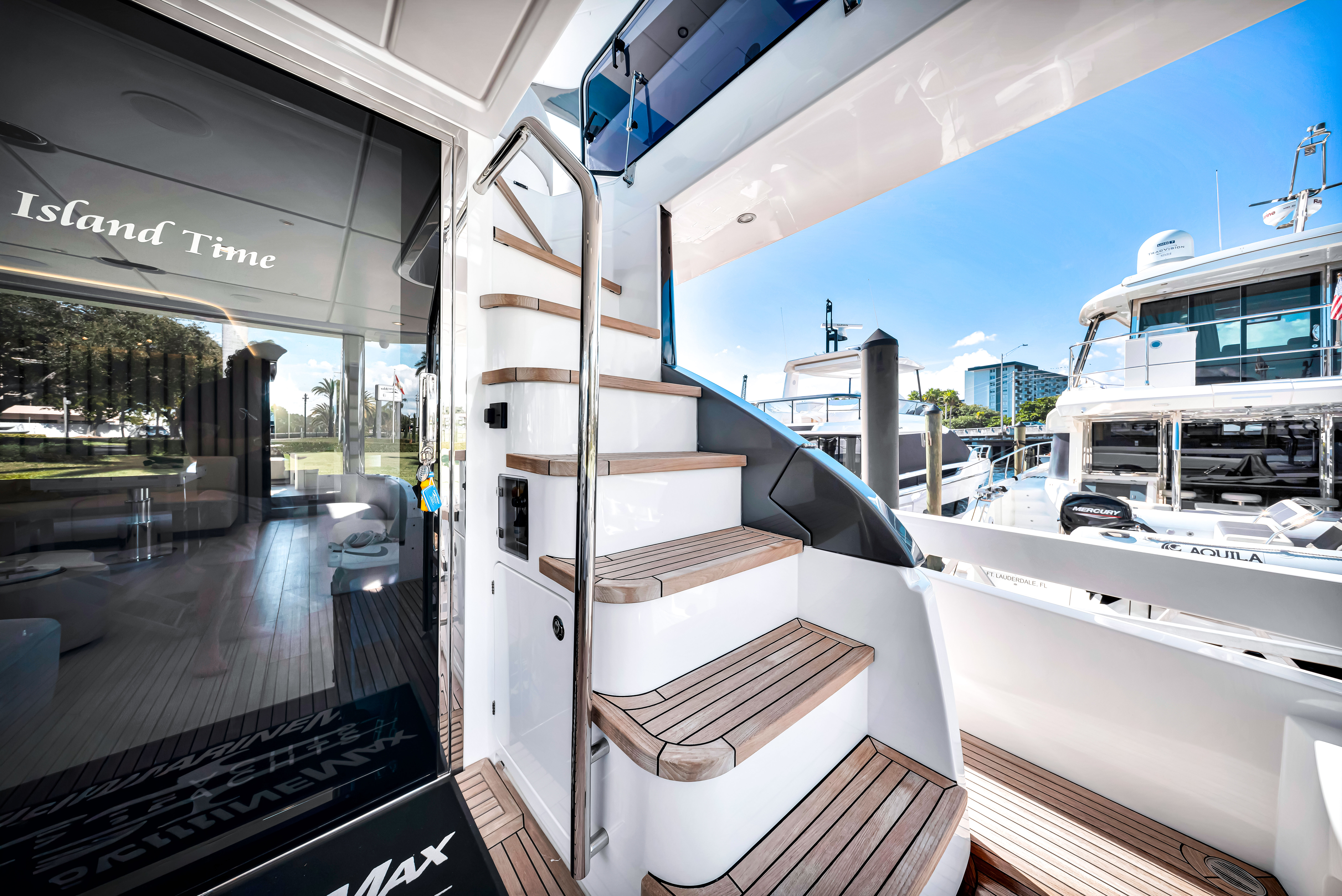80ft Azimut 78 fly (2024) yacht rental Miami - elegant interior salon for corporate events and private gatherings