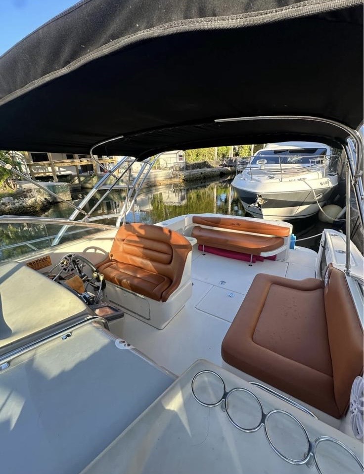 35ft Searay yacht rental Miami - spacious deck area ideal for sunset cruises and bachelorette parties