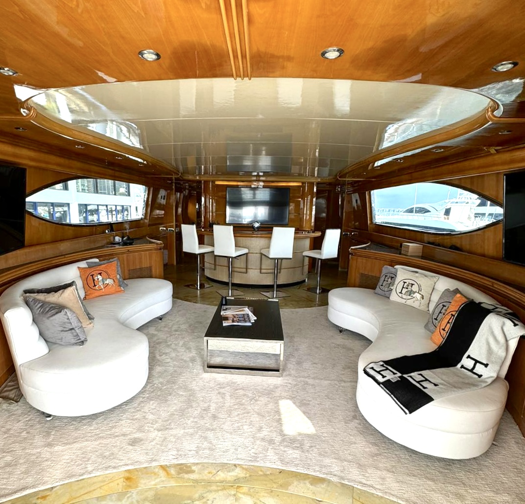 115ft Maiora yacht rental Miami - bow seating area perfect for sunbathing and relaxation