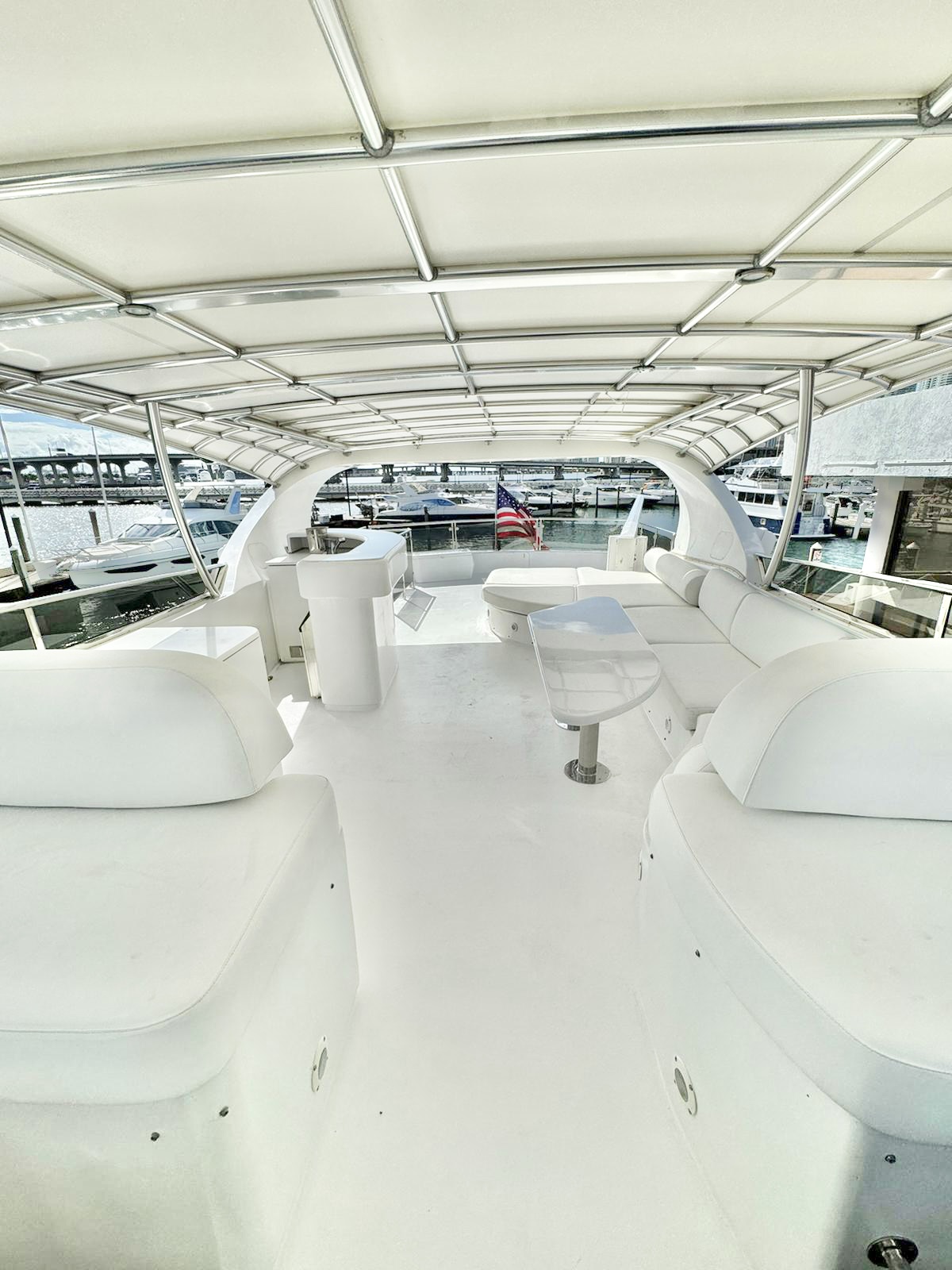 115ft Maiora yacht rental Miami - premium amenities and entertainment system