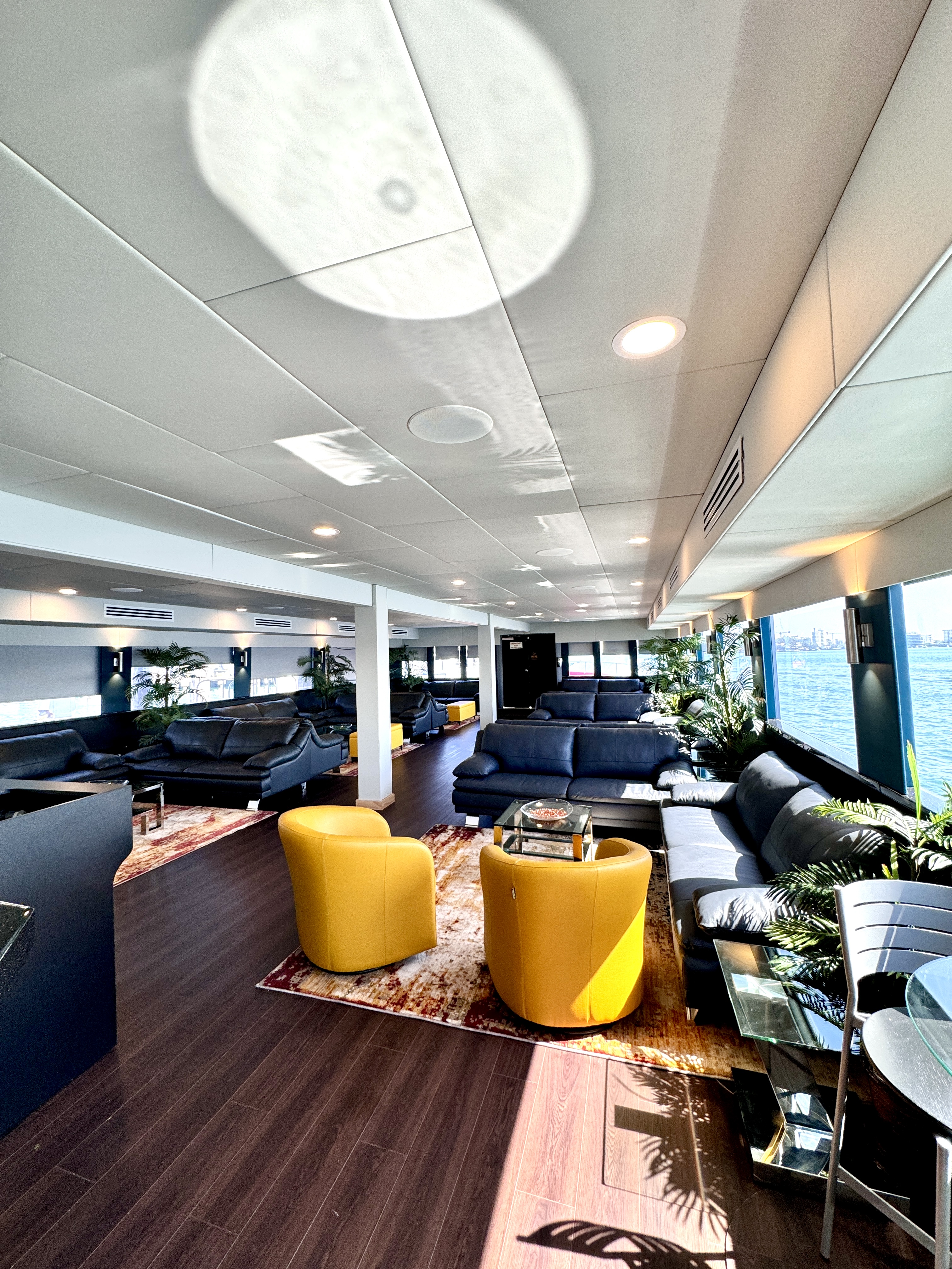 115ft Upus yacht rental Miami - premium amenities and entertainment system
