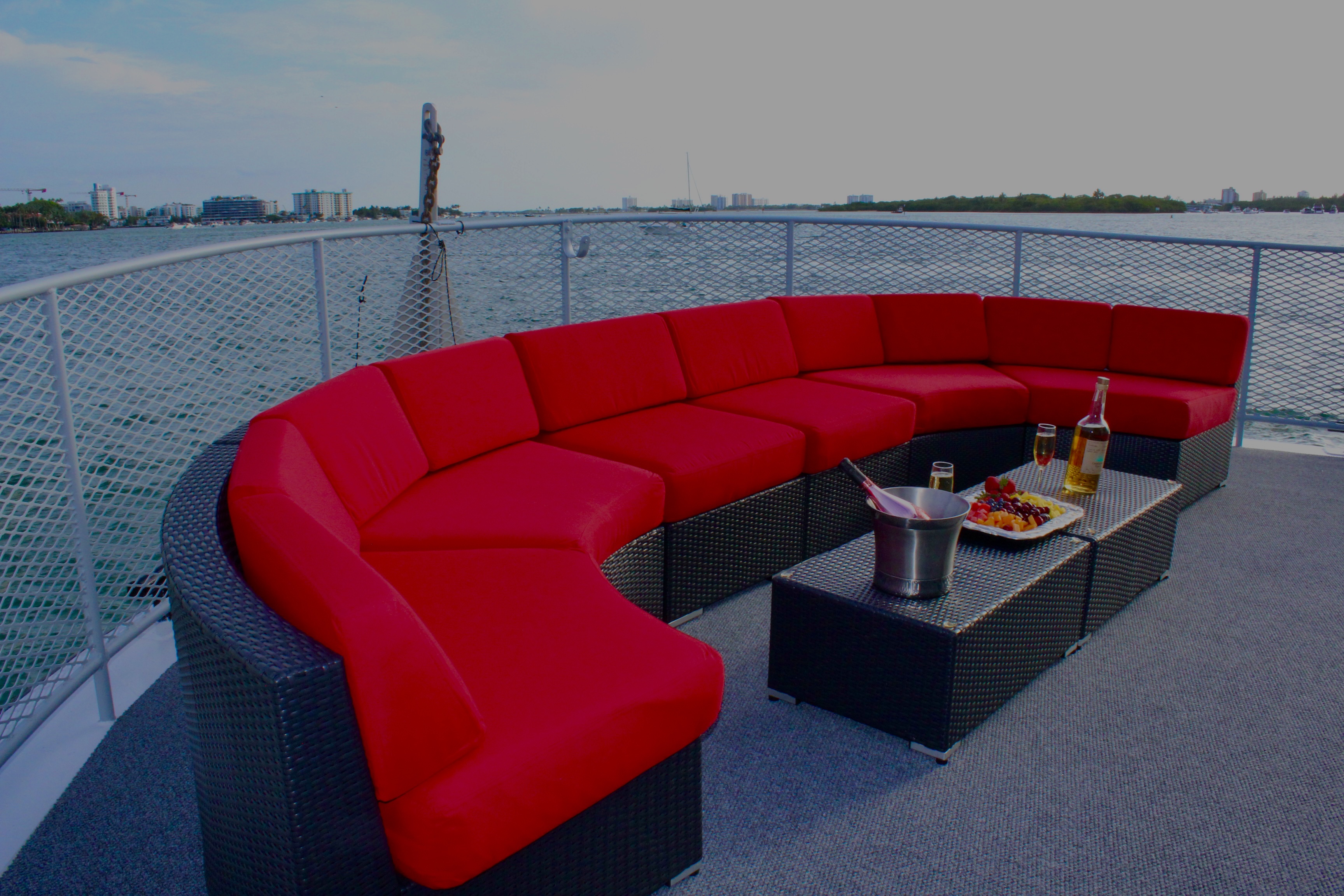 115ft Upus yacht rental Miami - flybridge with panoramic views of Miami skyline
