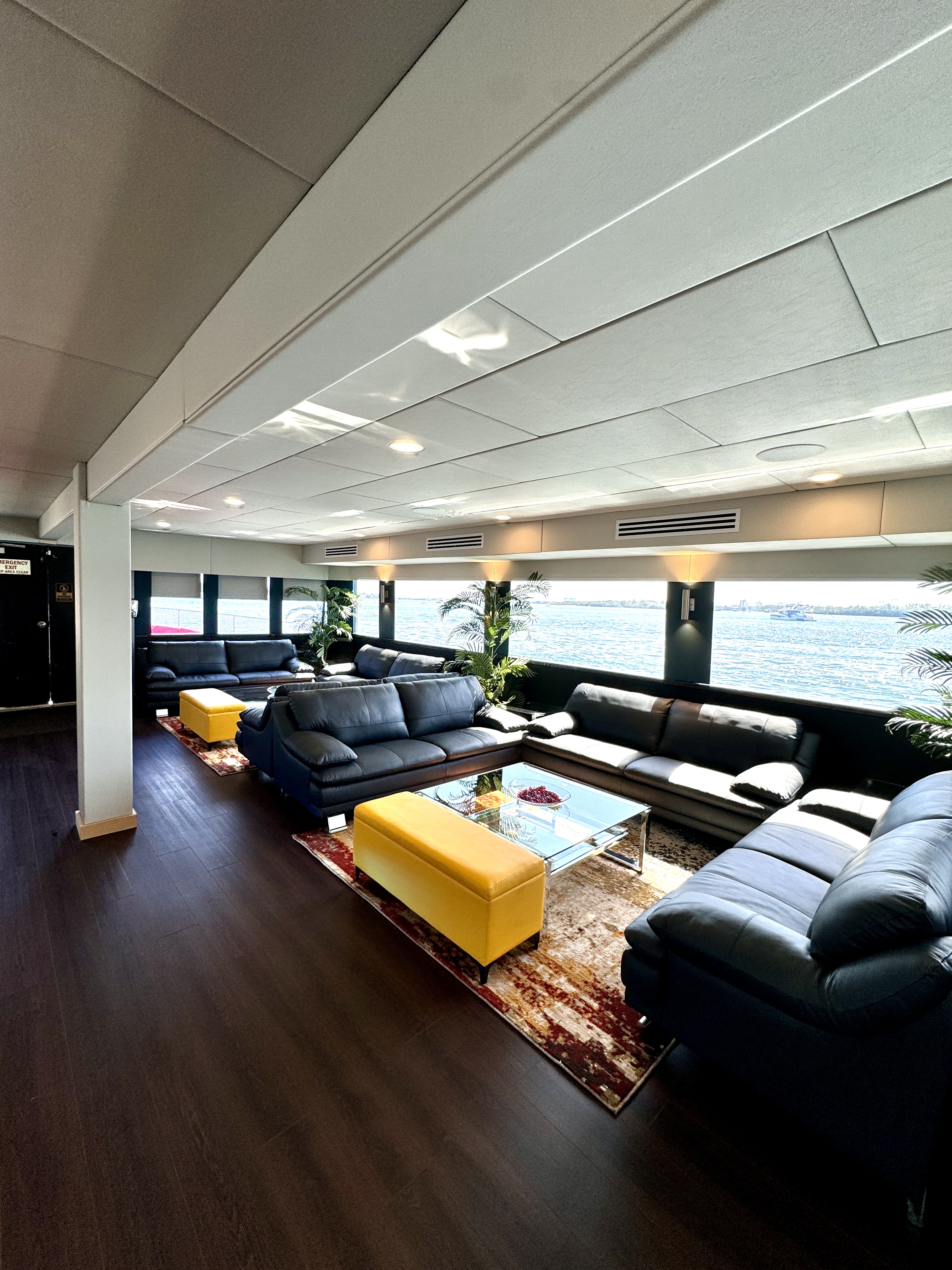 115ft Upus yacht rental Miami - stern swim platform with water access for snorkeling