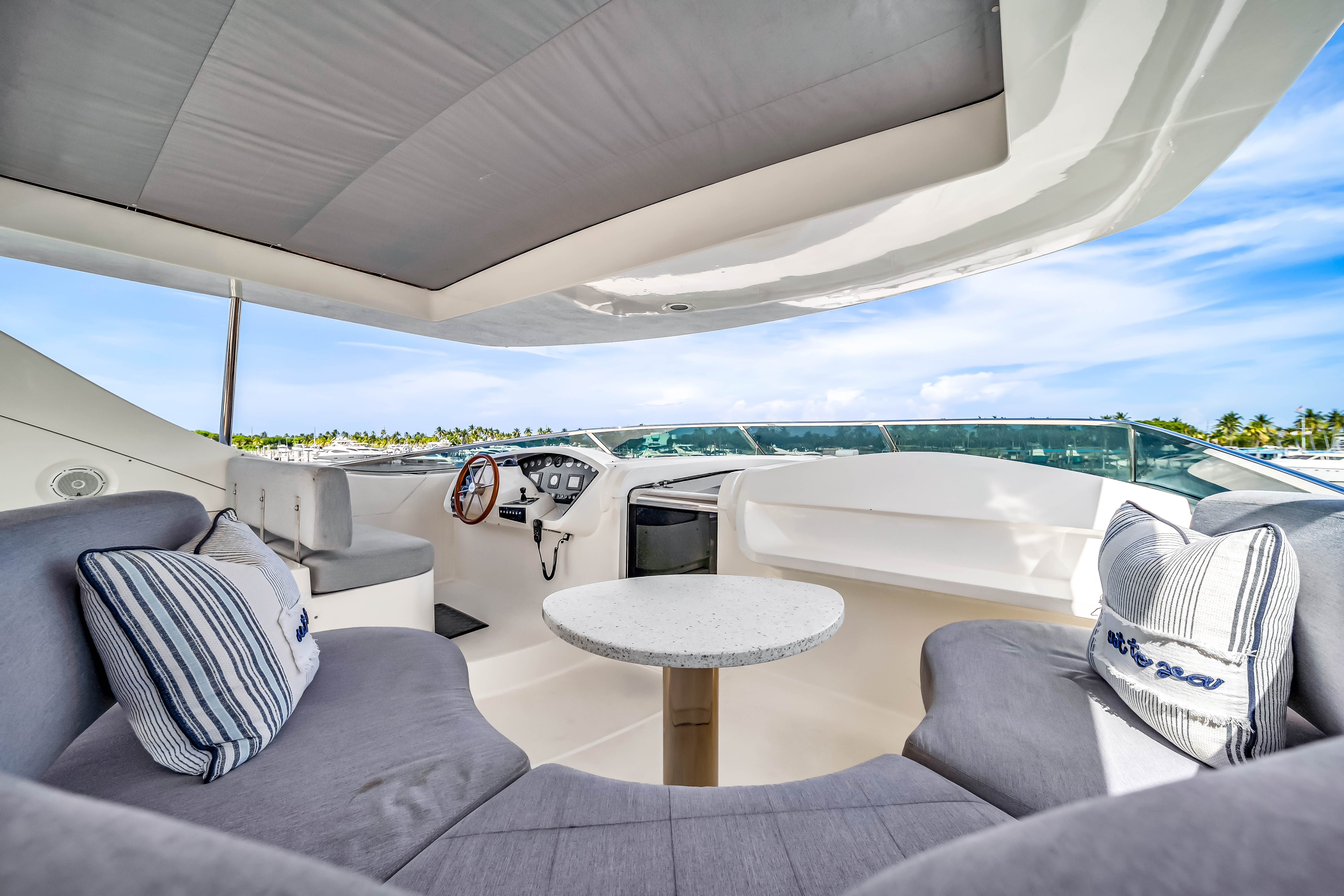 116ft Azimut yacht rental Miami - flybridge with panoramic views of Miami skyline