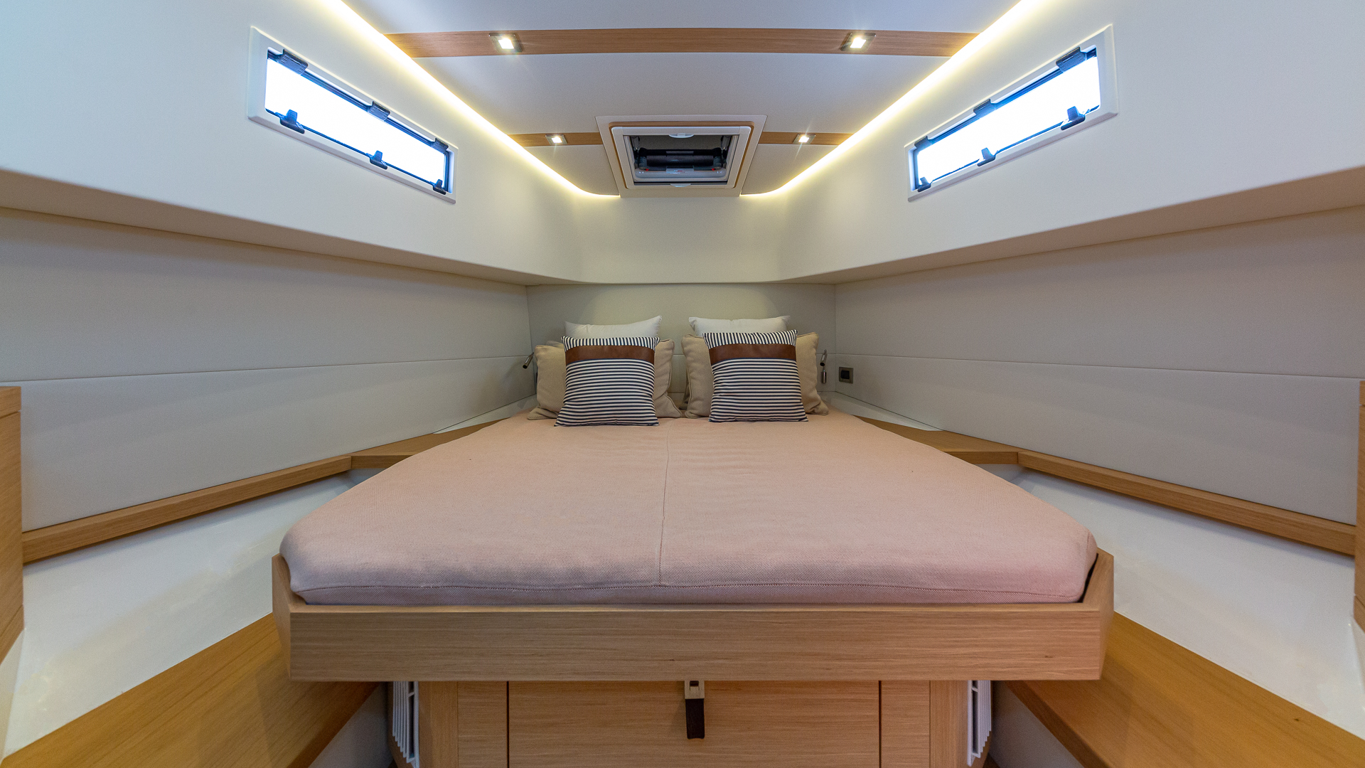 40ft Pardo yacht rental Miami - water toys and recreational equipment