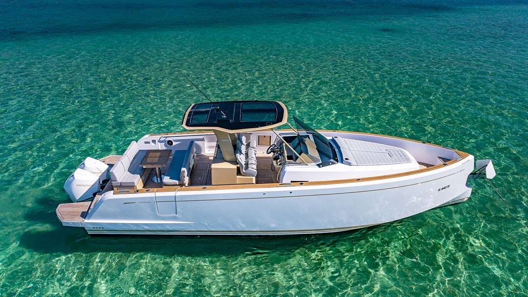 40ft Pardo yacht rental Miami - comfortable lounge area for group celebrations