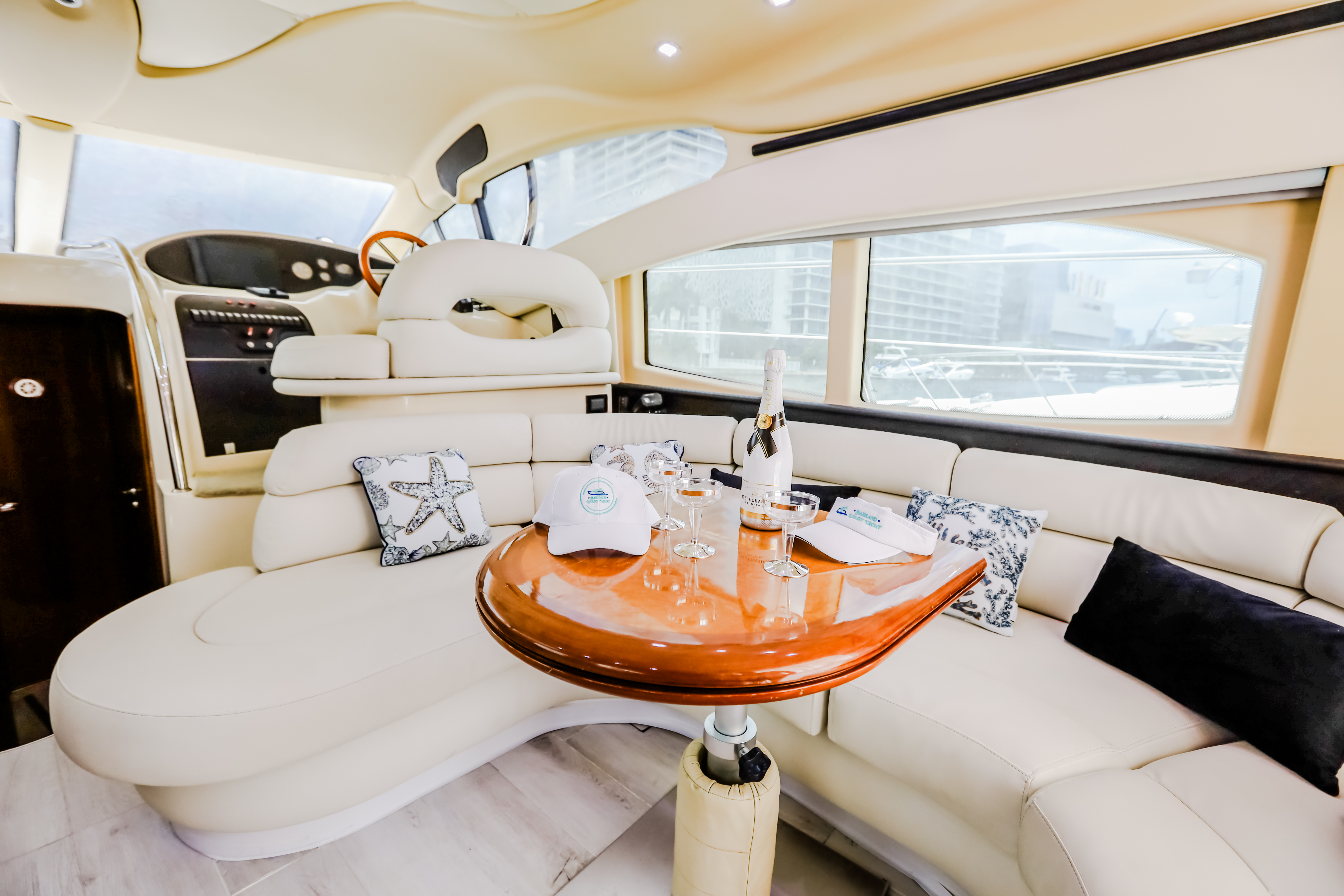 45ft Azimut L yacht rental Miami - comfortable lounge area for group celebrations
