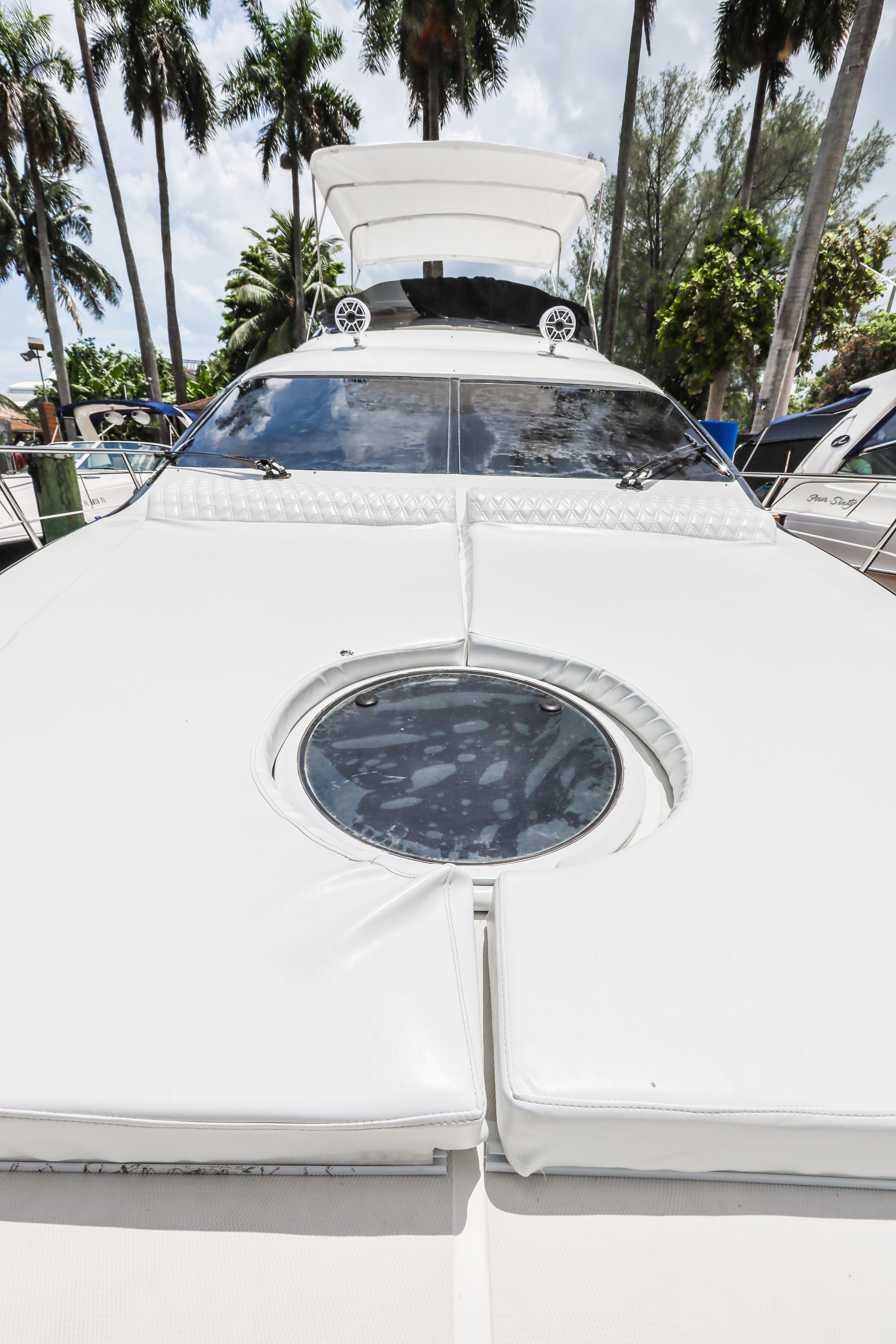 45ft Azimut L yacht rental Miami - premium amenities and entertainment system