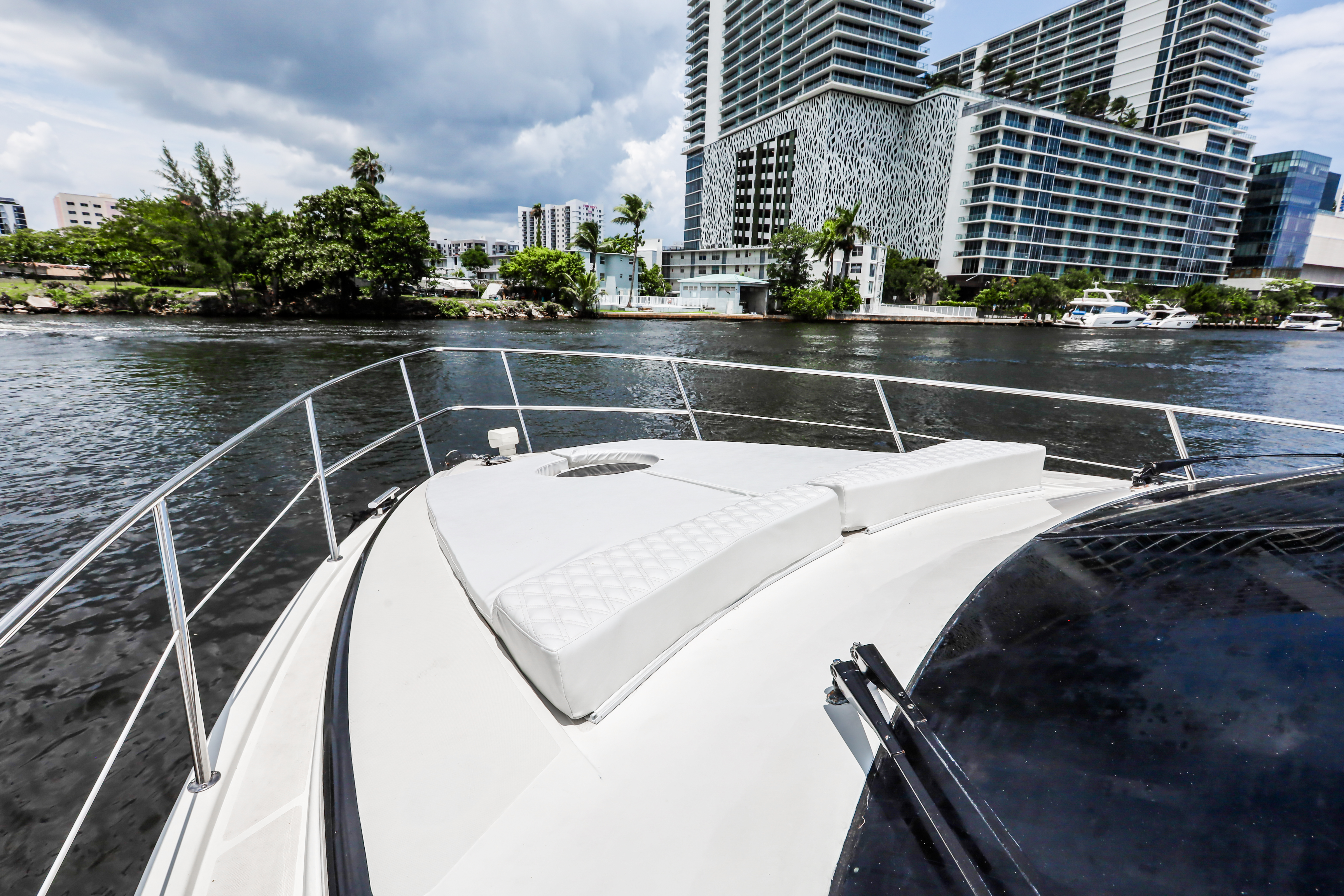 45ft Azimut L yacht rental Miami - water toys and recreational equipment