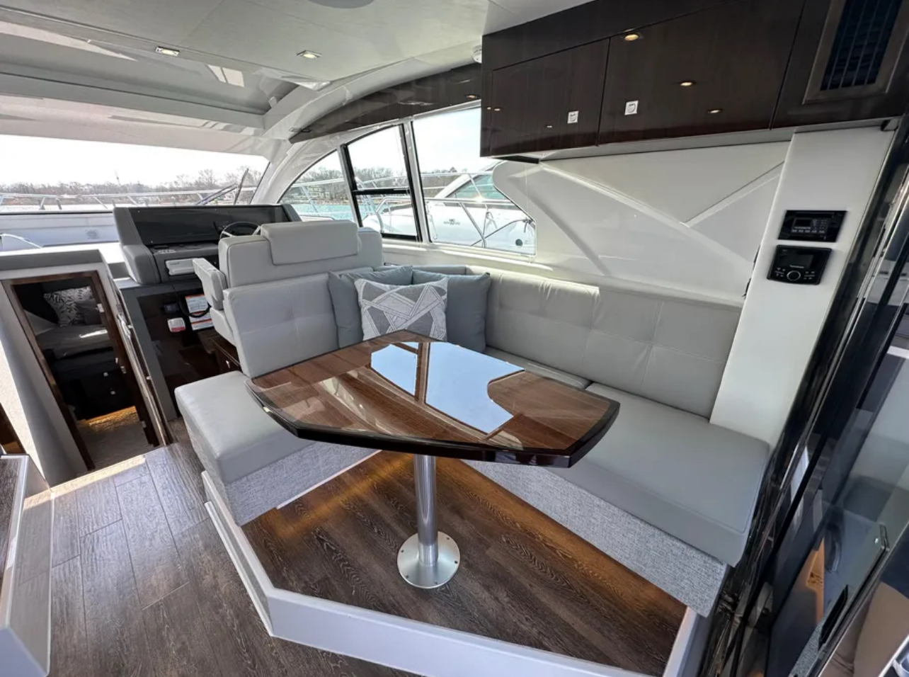 45ft Cantius yacht rental Miami - stern swim platform with water access for snorkeling