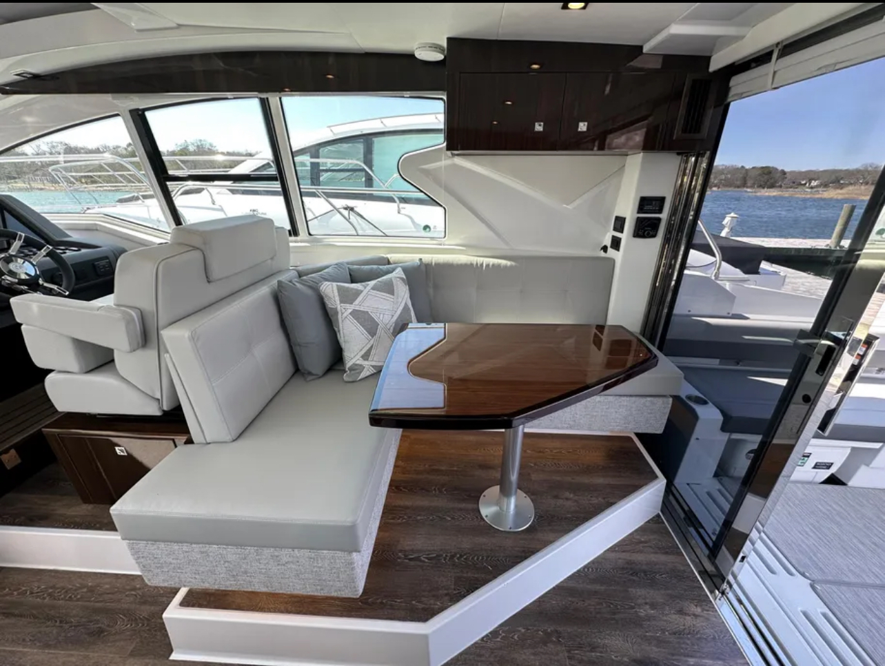 45ft Cantius - Bimini yacht rental Miami - comfortable lounge area for group celebrations