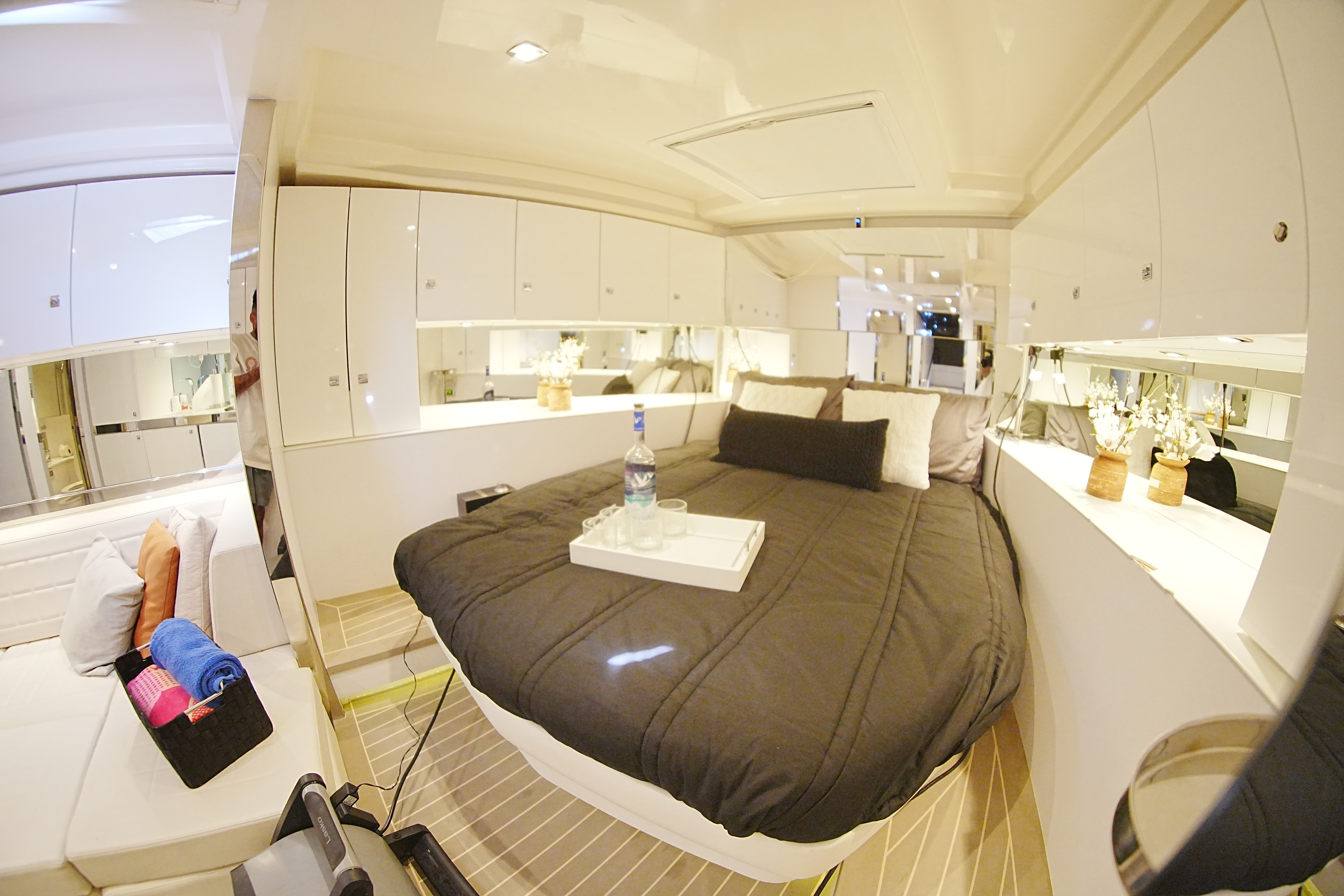 55ft Van Dutch yacht rental Miami - premium amenities and entertainment system
