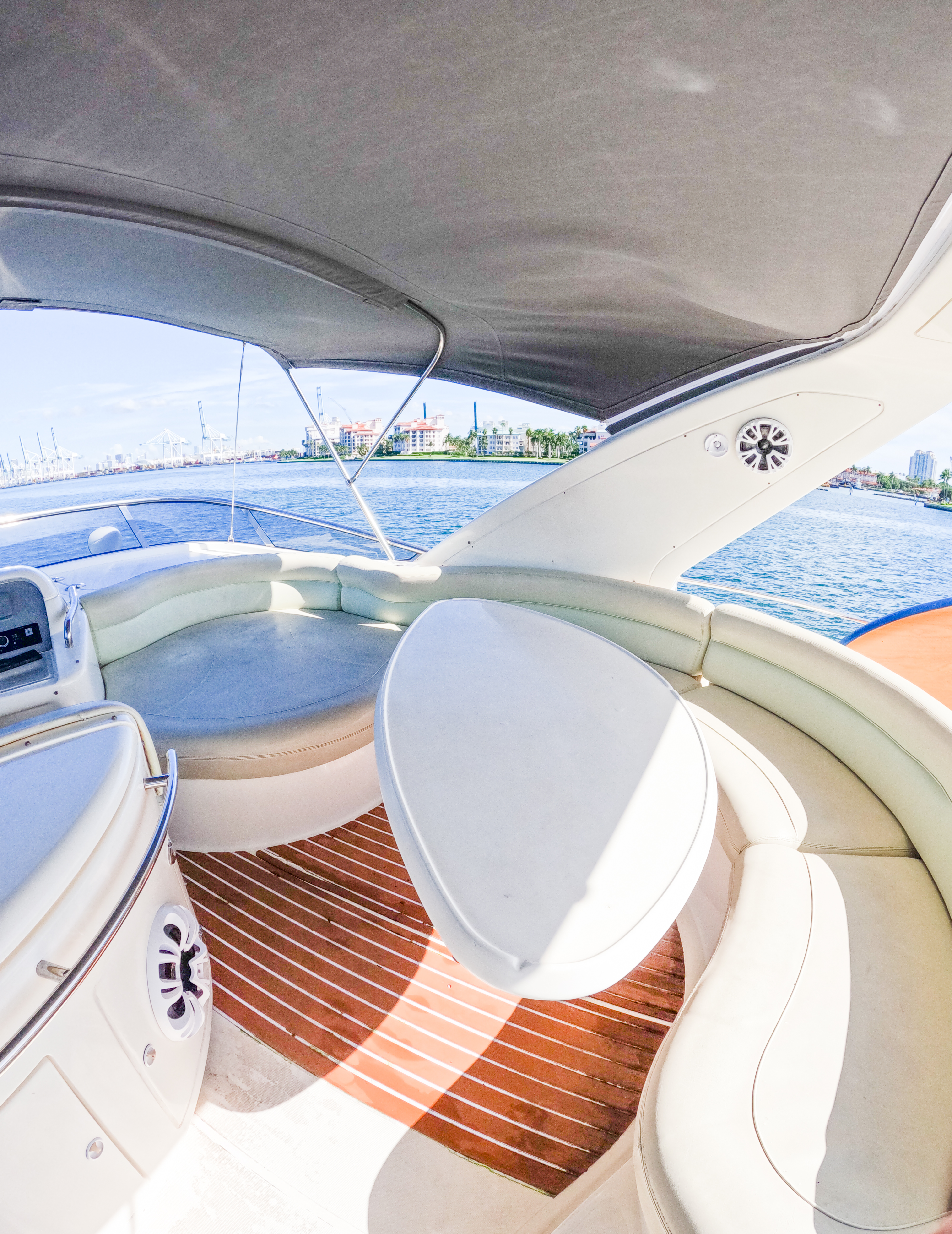 60ft Azimut Ross yacht rental Miami - navigation bridge and helm station