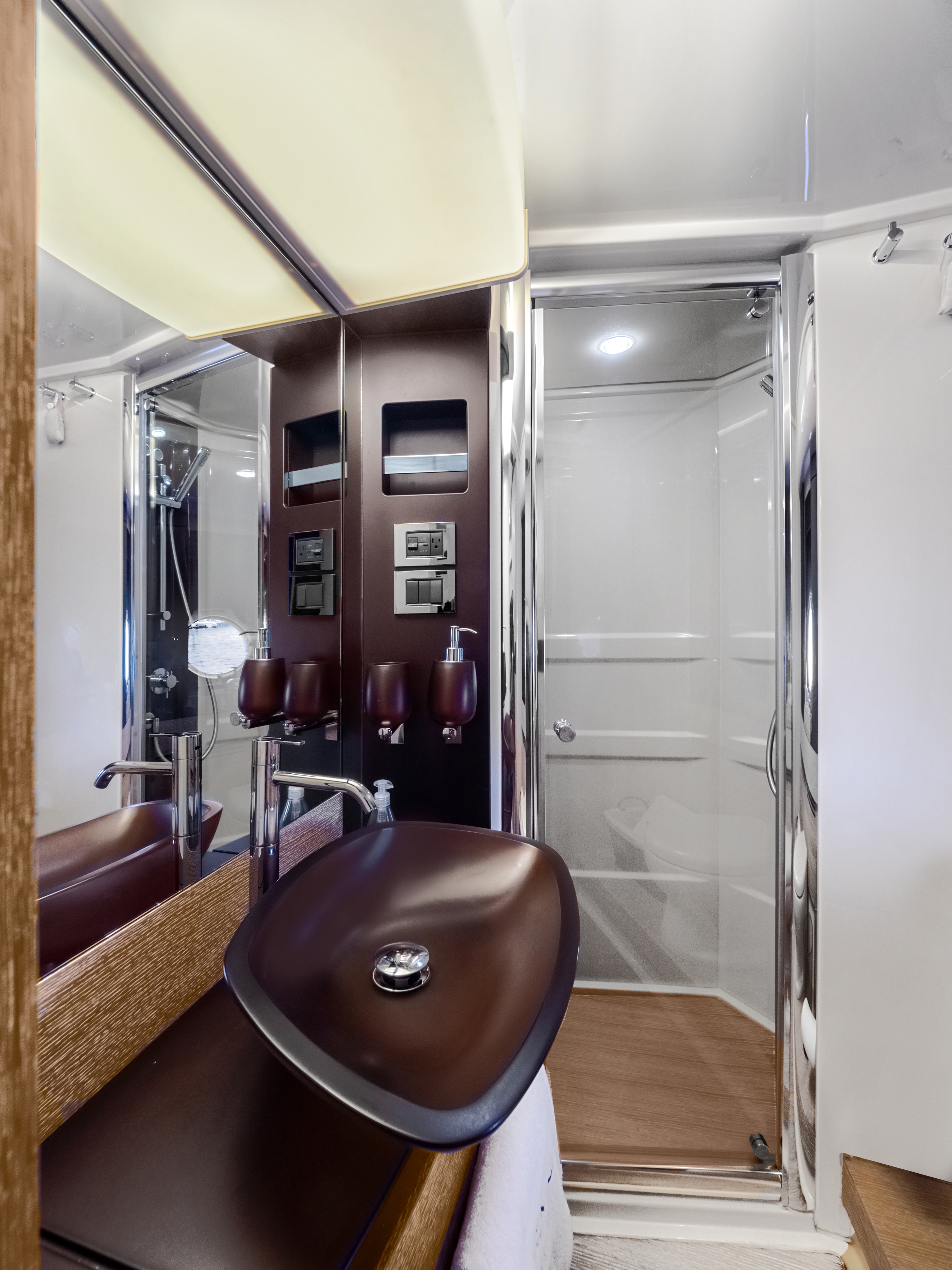 64ft Azimut - FLL yacht rental Miami - comfortable lounge area for group celebrations