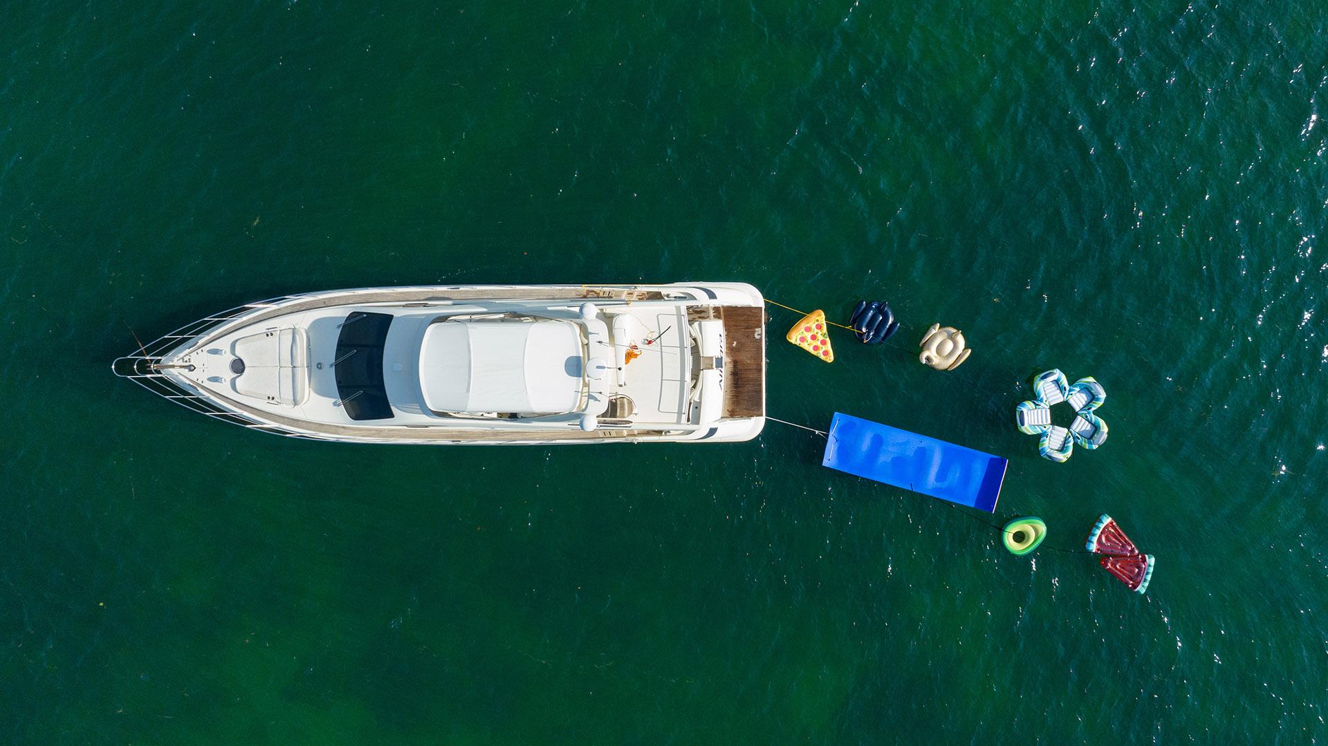 65ft Azimut U yacht rental Miami - premium amenities and entertainment system
