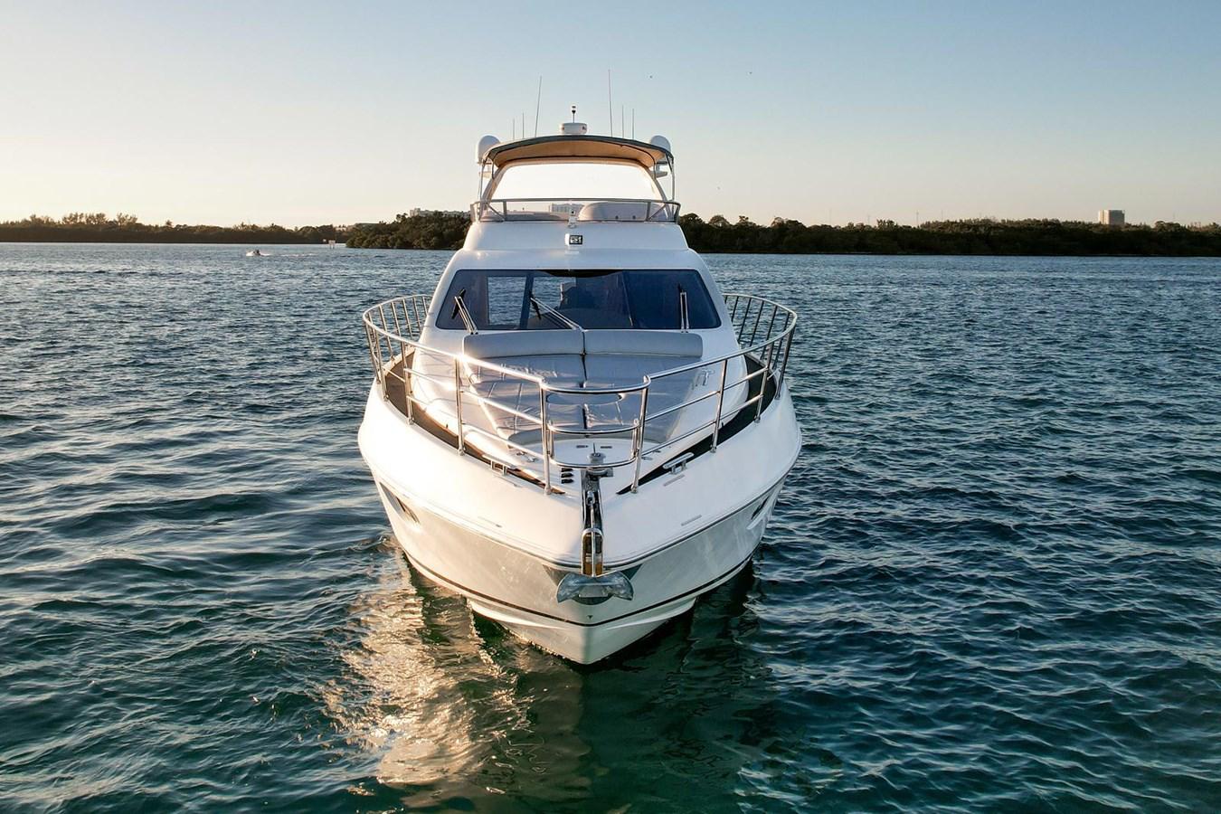 65ft Azimut VC yacht rental Miami - flybridge with panoramic views of Miami skyline