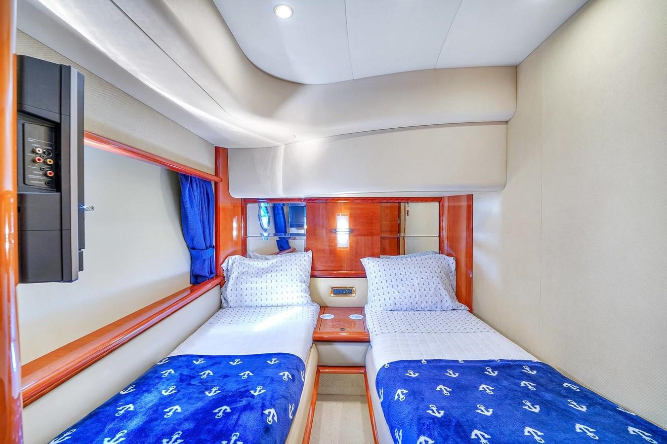 65ft Azimut VC yacht rental Miami - navigation bridge and helm station