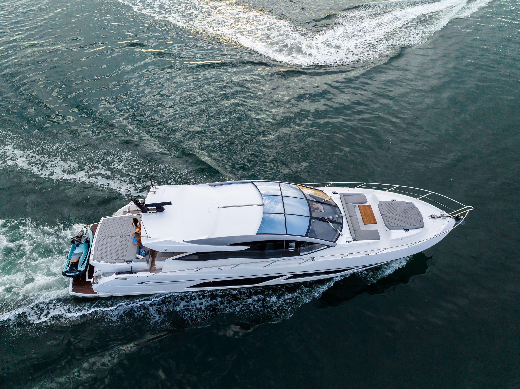 74ft Sunseeker yacht rental Miami - navigation bridge and helm station