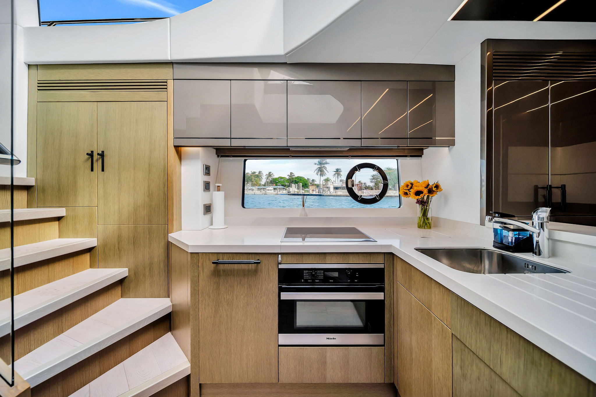 74ft Sunseeker yacht rental Miami - flybridge with panoramic views of Miami skyline