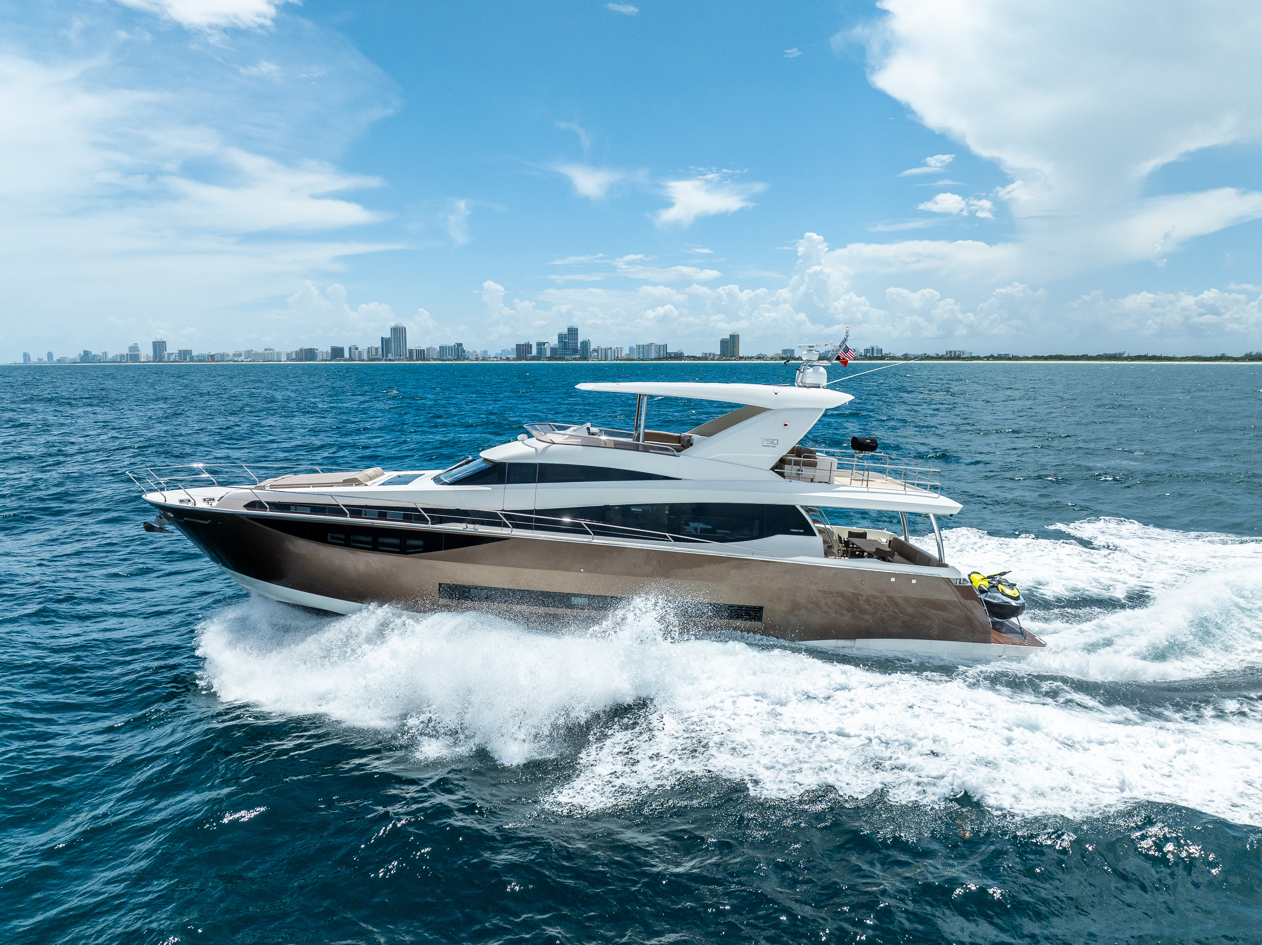 75ft Prestige luxury yacht charter Miami - exterior view perfect for parties and celebrations