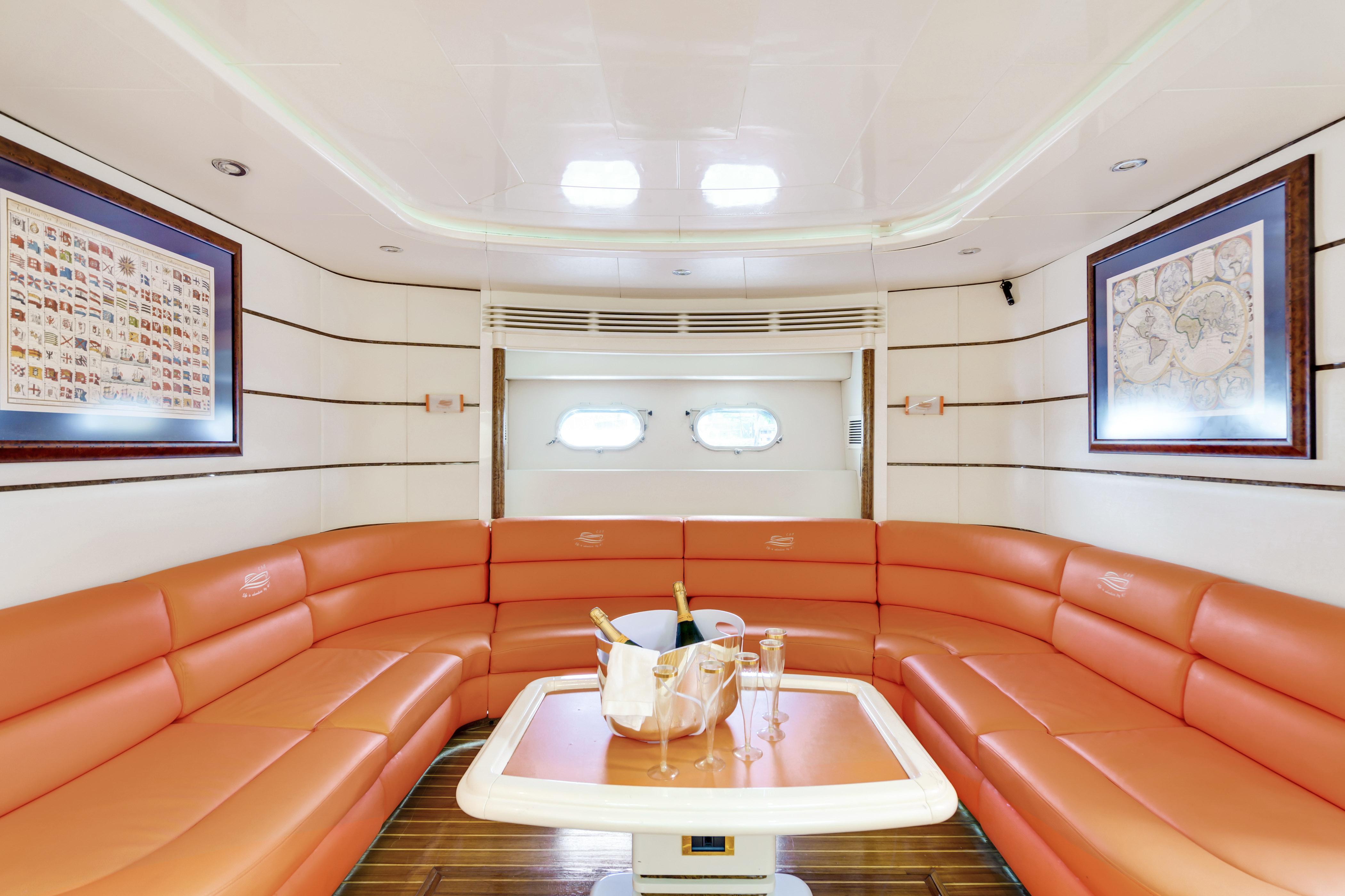 85ft Baia Panther yacht rental Miami - navigation bridge and helm station