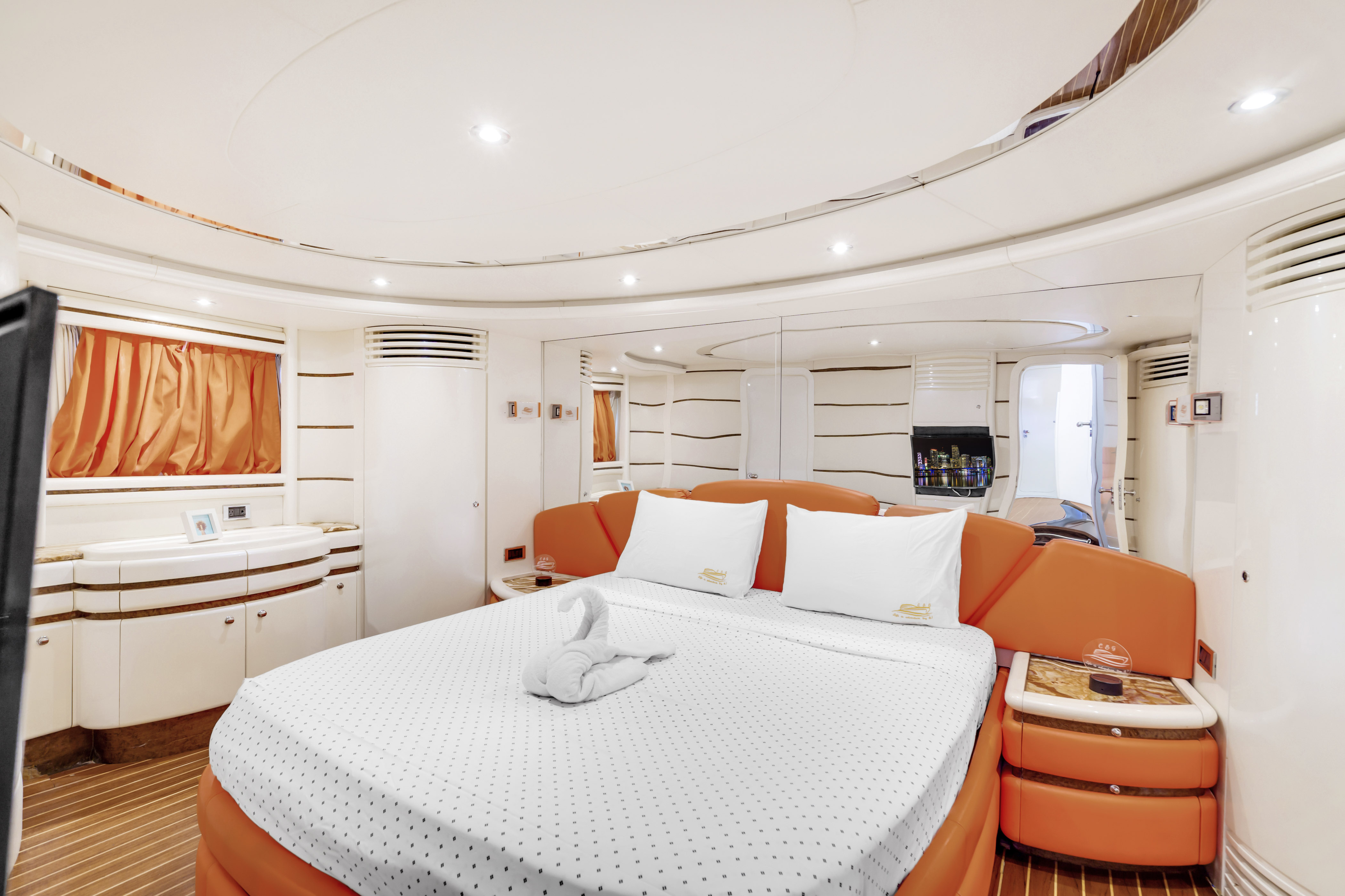 85ft Baia Panther yacht rental Miami - spacious deck area ideal for sunset cruises and bachelorette parties