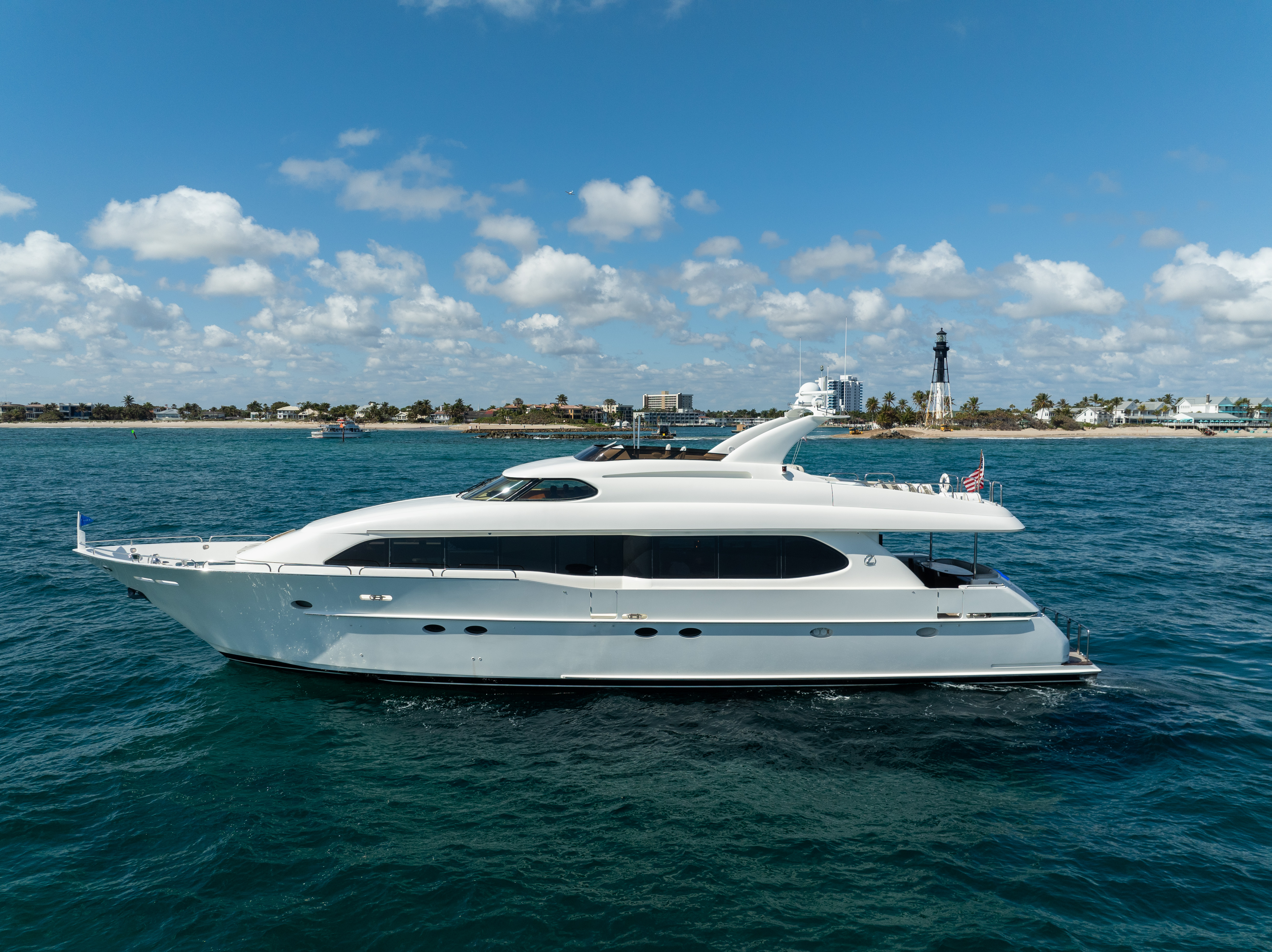 94ft Lazzara luxury yacht charter Miami - exterior view perfect for parties and celebrations