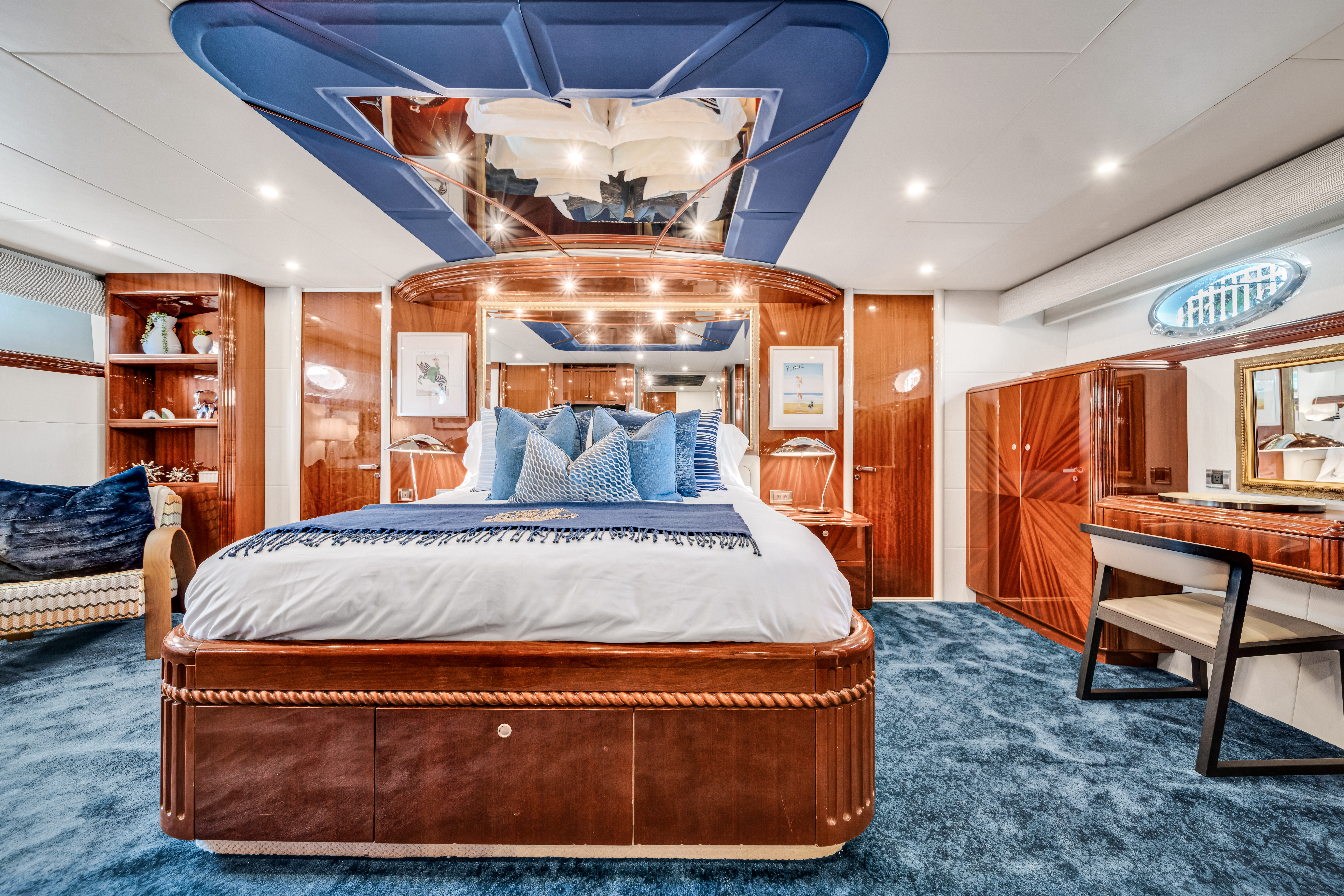 94ft Lazzara yacht rental Miami - navigation bridge and helm station