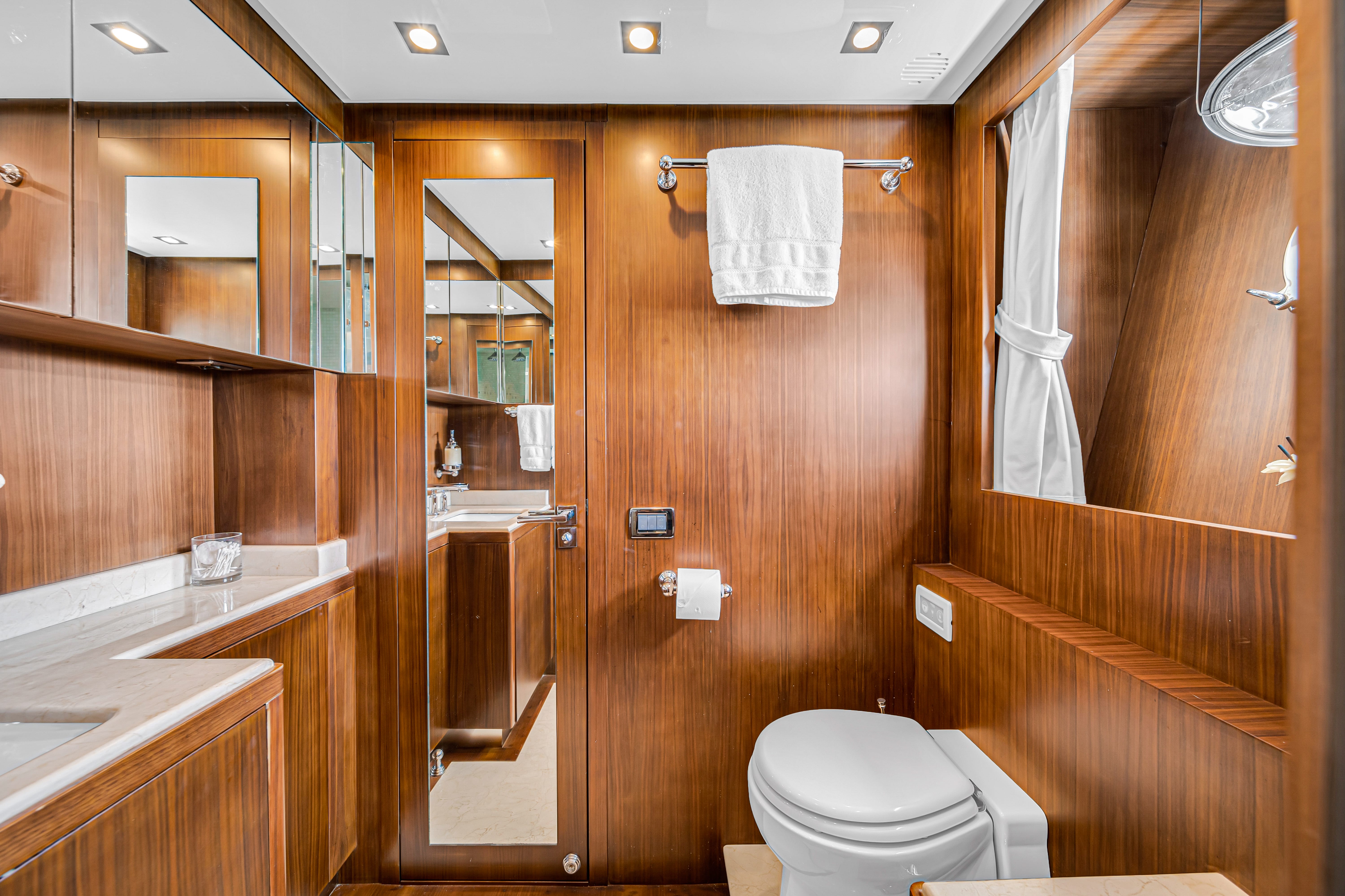 105ft Leopard (2022) yacht rental Miami - bow seating area perfect for sunbathing and relaxation
