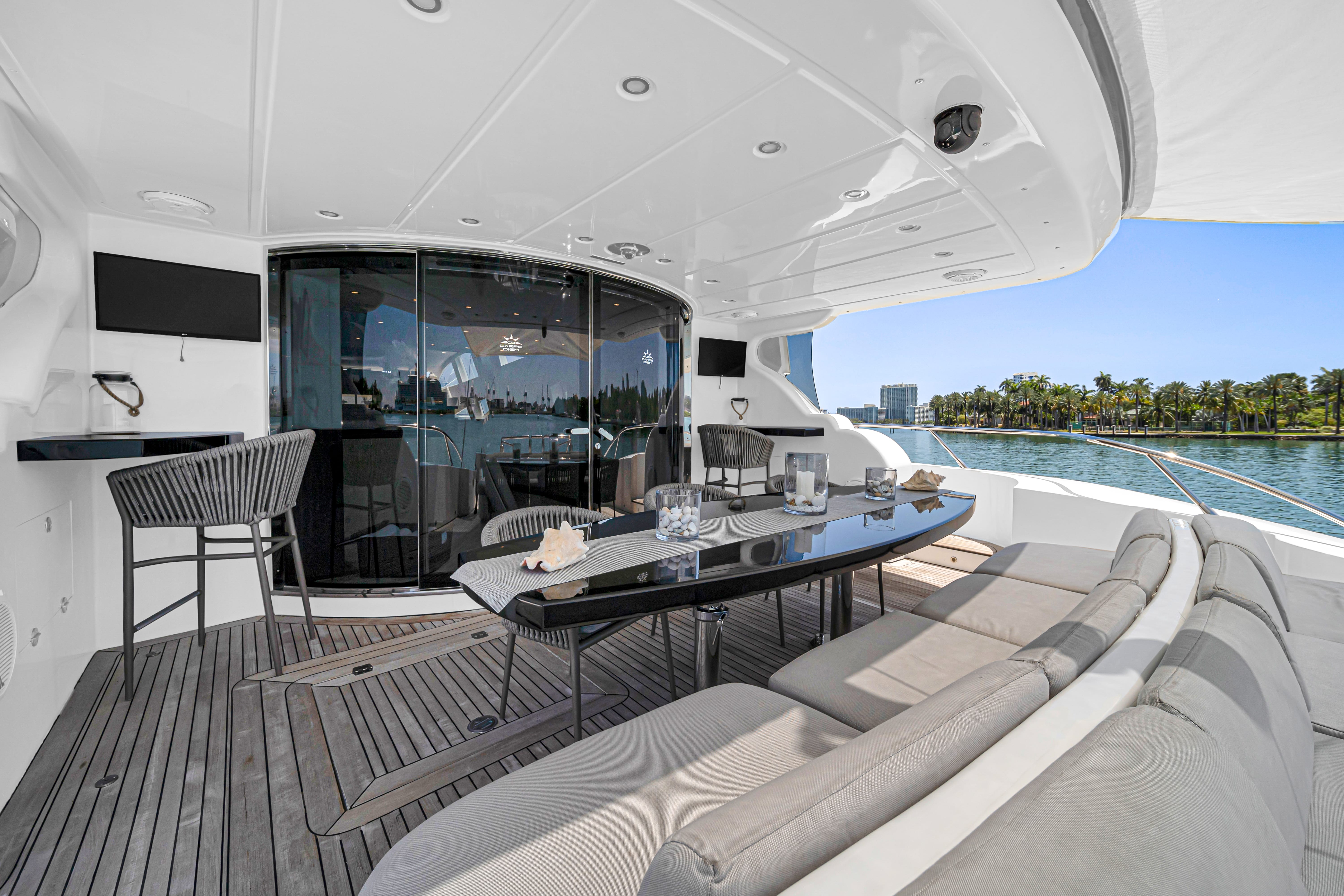 105ft Leopard (2022) yacht rental Miami - navigation bridge and helm station