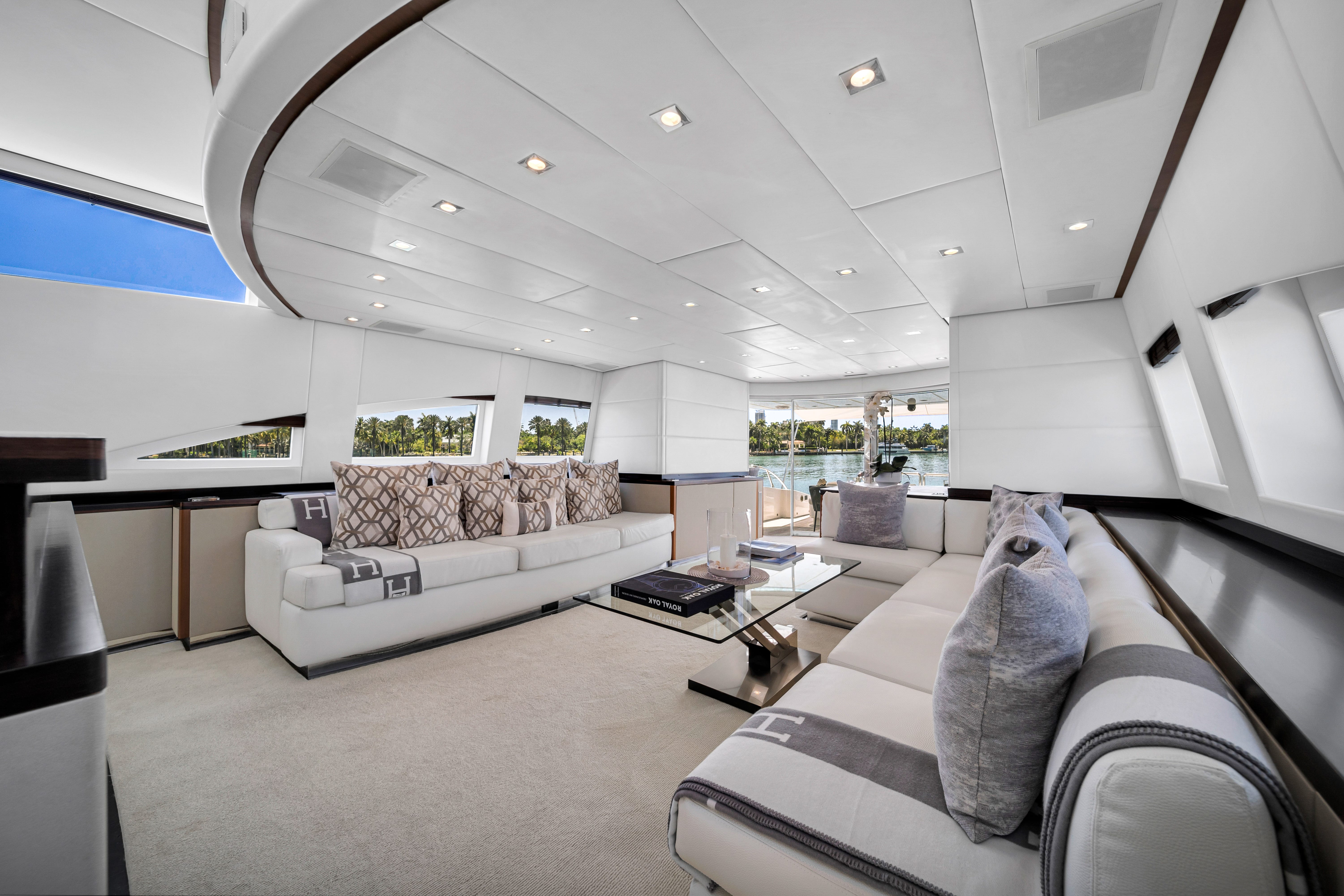 105ft Leopard (2022) yacht rental Miami - water toys and recreational equipment