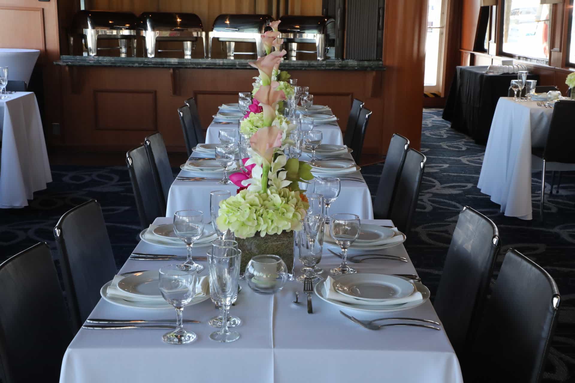 100ft Midsun yacht rental Miami - premium amenities and entertainment system