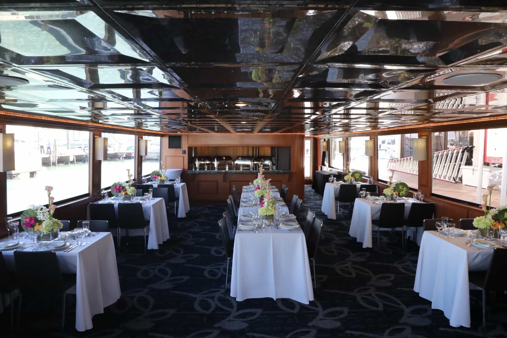 100ft Midsun yacht rental Miami - stern swim platform with water access for snorkeling