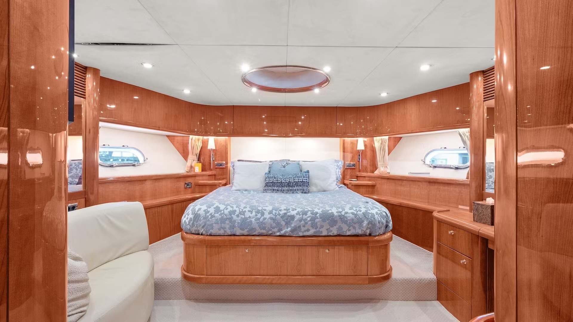 90ft Sunseeker A yacht rental Miami - premium amenities and entertainment system