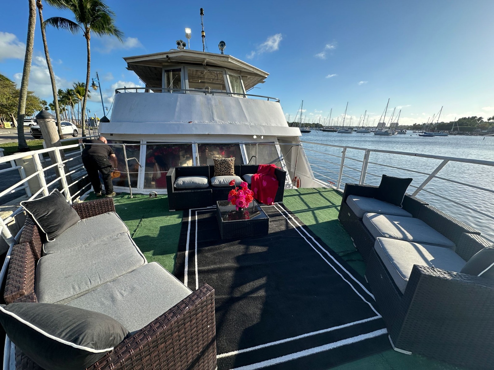 75ft Celeb yacht rental Miami - comfortable lounge area for group celebrations