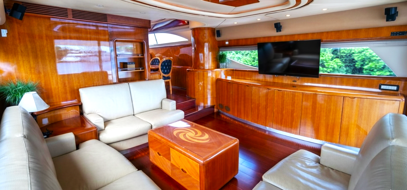 80ft Uniesse L yacht rental Miami - flybridge with panoramic views of Miami skyline