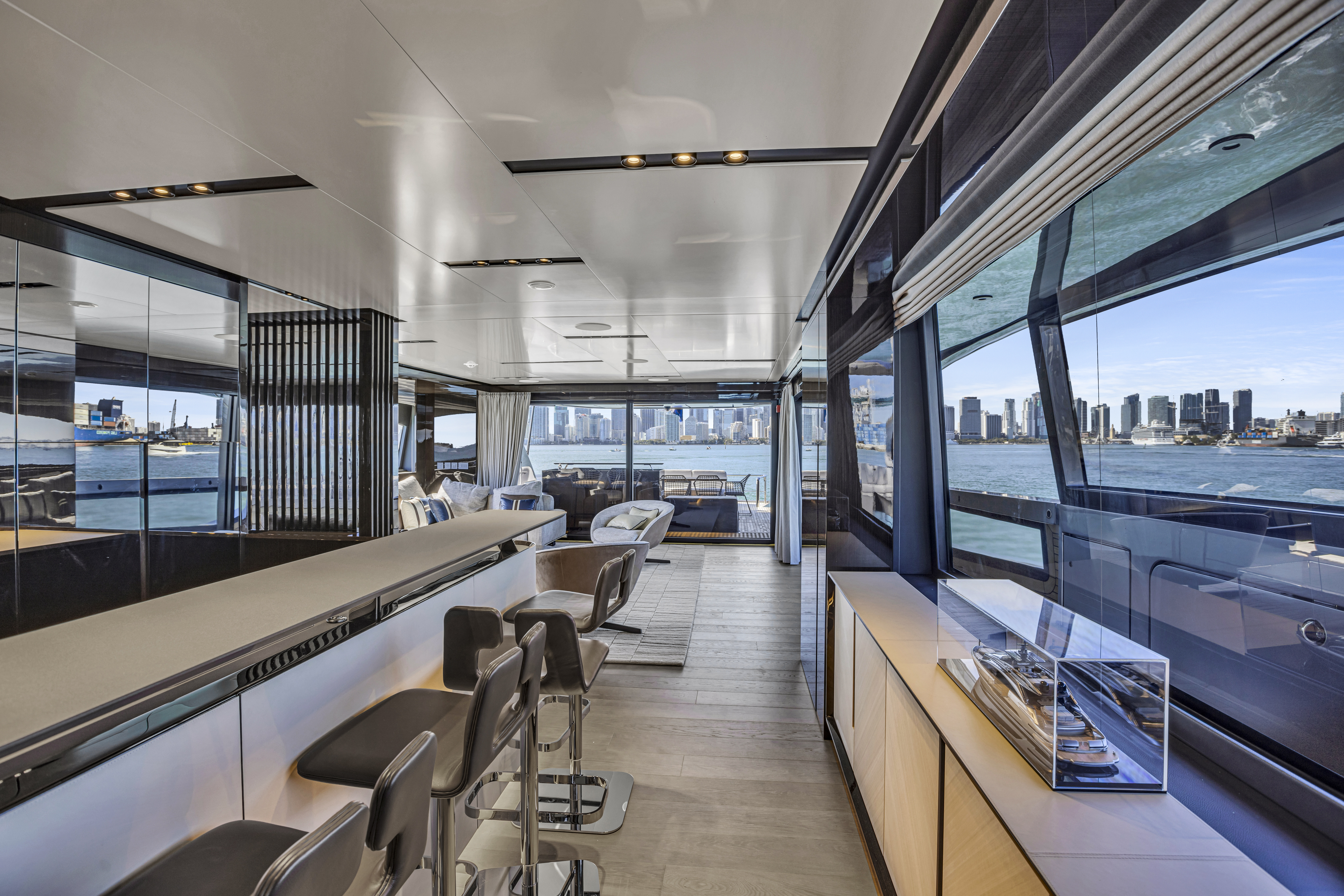 116ft Pershing yacht rental Miami - bow seating area perfect for sunbathing and relaxation