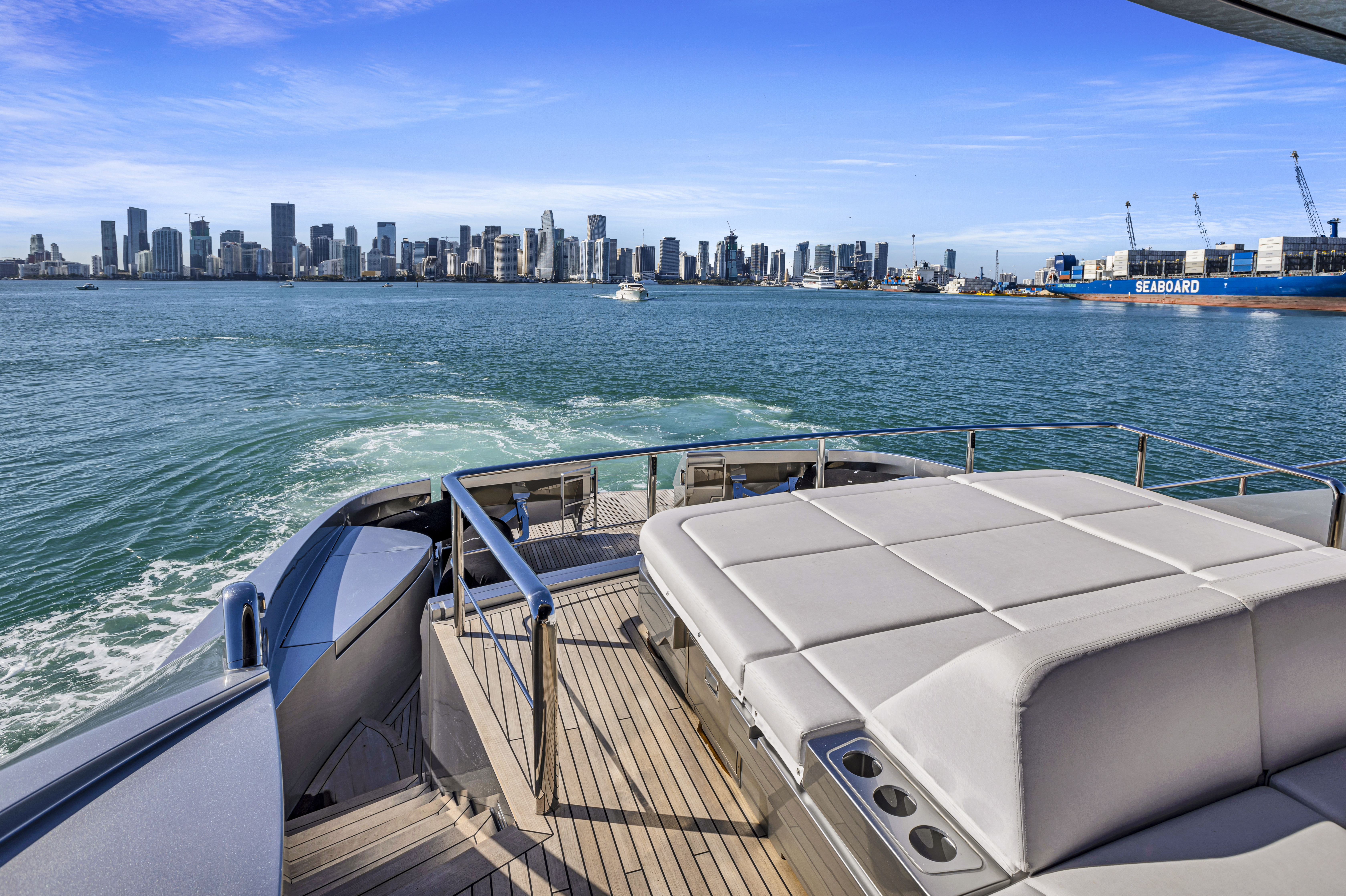 116ft Pershing yacht rental Miami - water toys and recreational equipment
