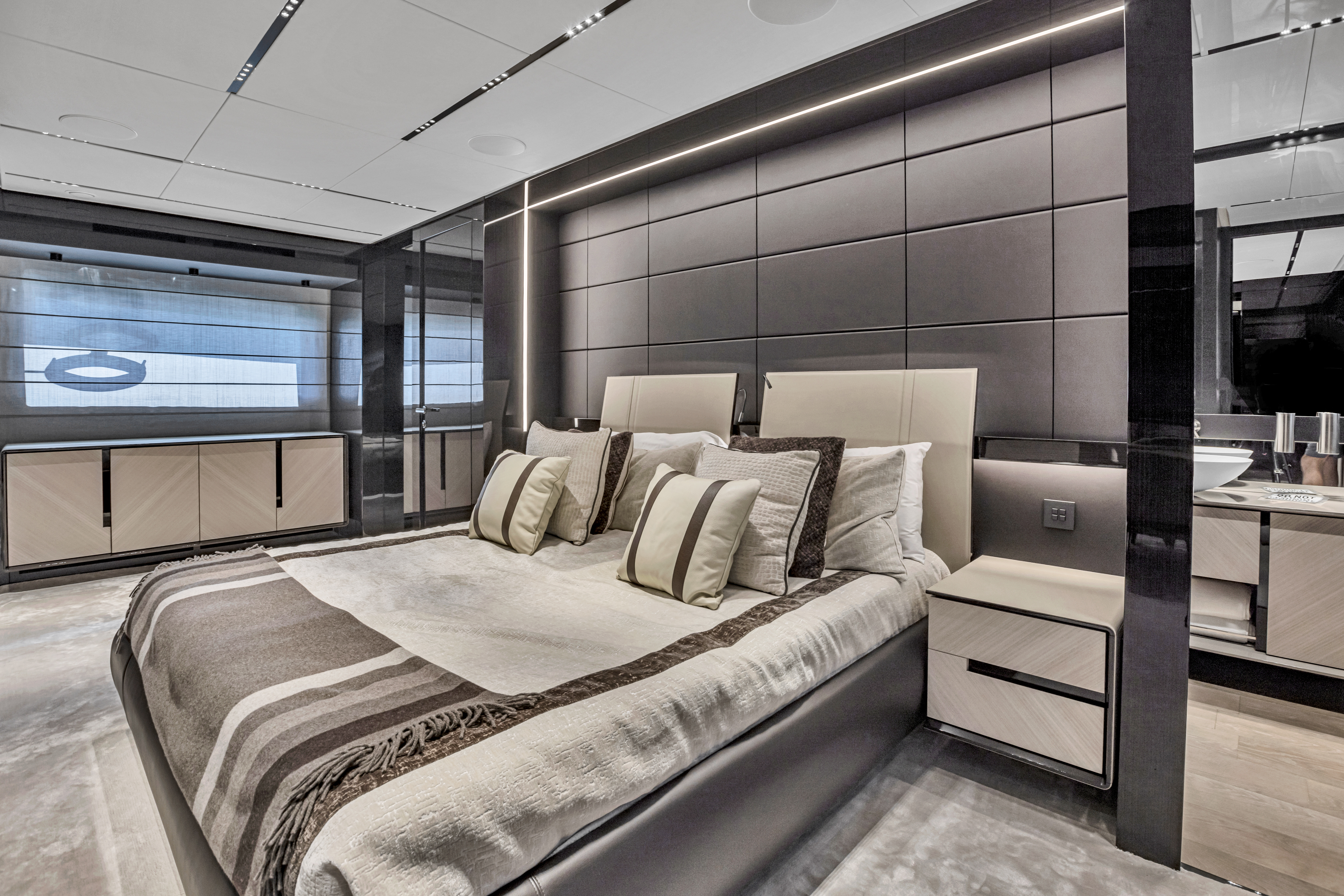 116ft Pershing yacht rental Miami - comfortable lounge area for group celebrations