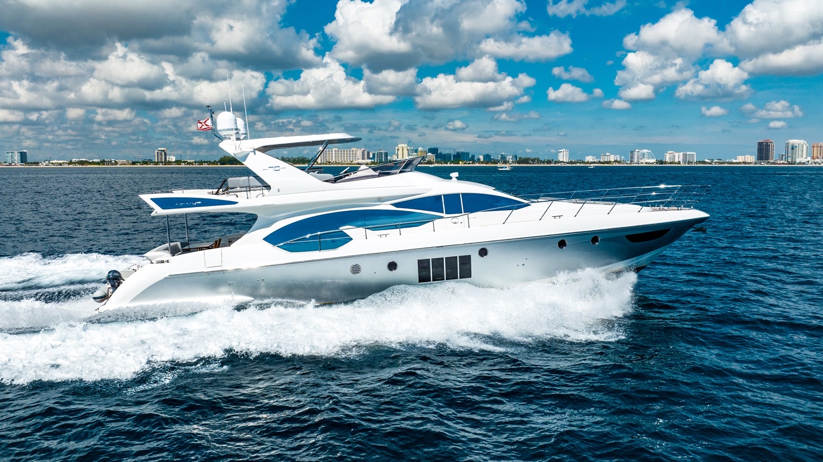 70ft Azimut DLT luxury yacht charter Miami - exterior view perfect for parties and celebrations