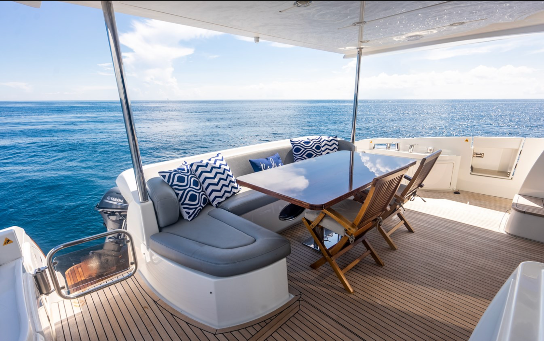 70ft Azimut DLT yacht rental Miami - comfortable lounge area for group celebrations