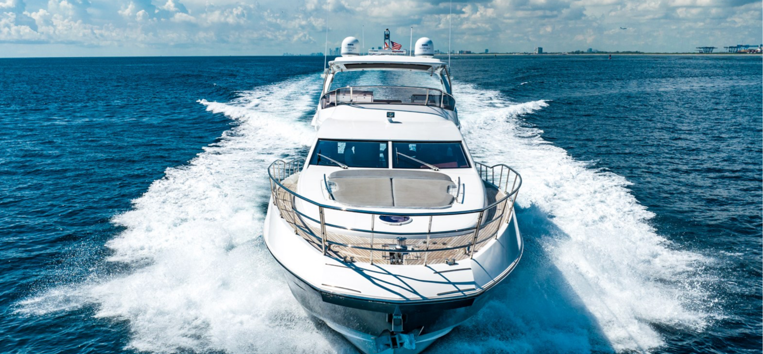 70ft Azimut DLT yacht rental Miami - flybridge with panoramic views of Miami skyline