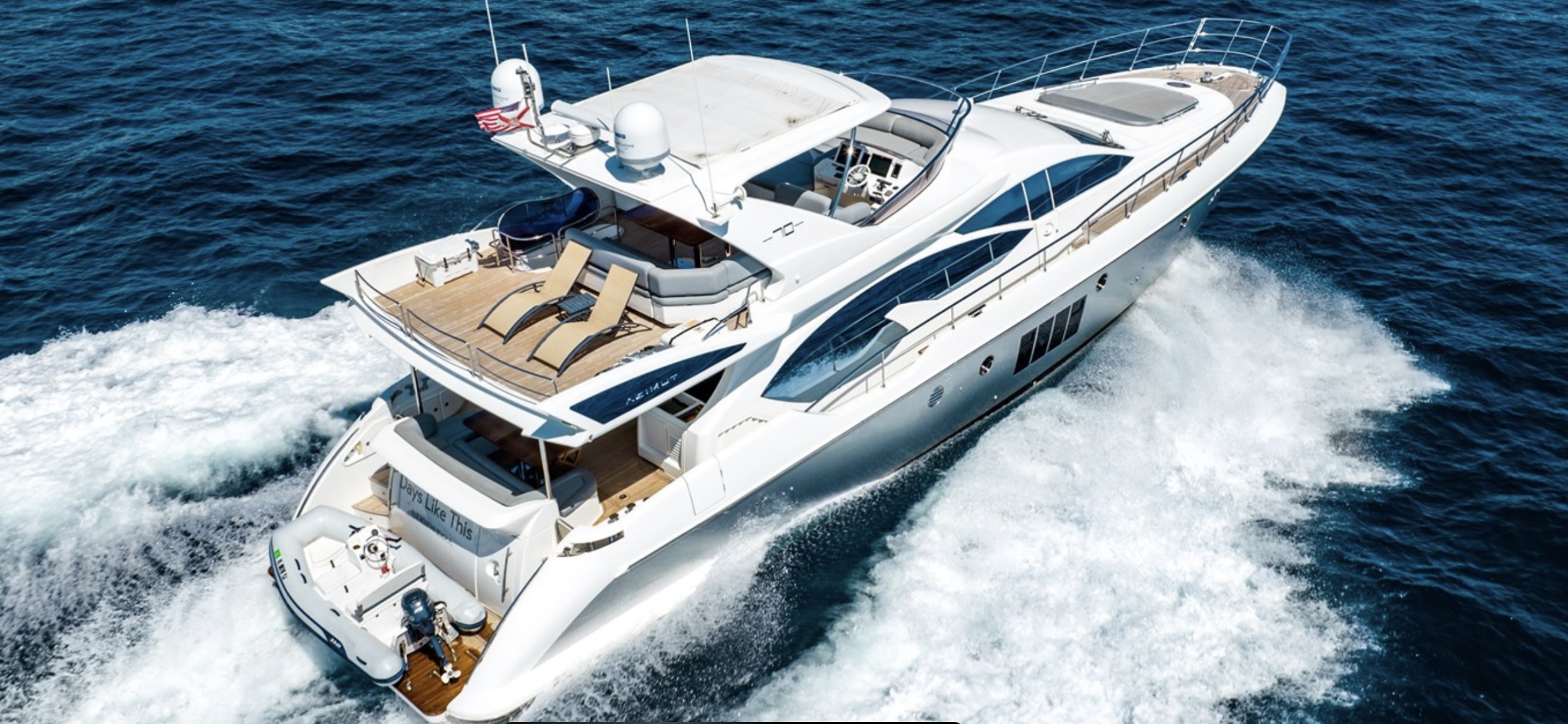 70ft Azimut DLT yacht rental Miami - bow seating area perfect for sunbathing and relaxation
