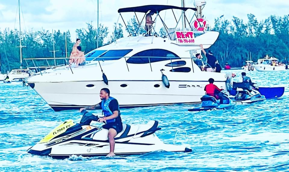45ft Azimut D yacht rental Miami - spacious deck area ideal for sunset cruises and bachelorette parties
