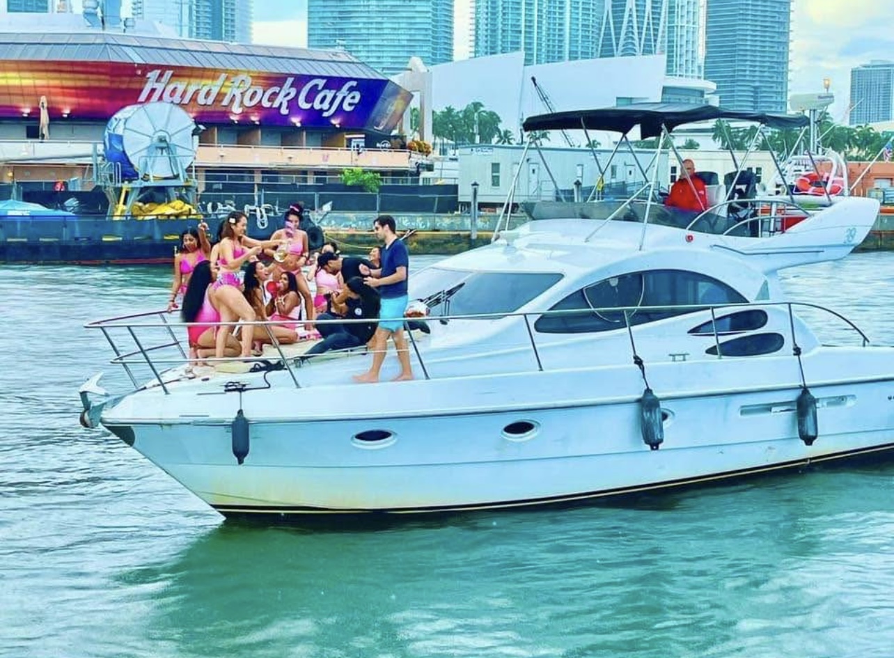 45ft Azimut D yacht rental Miami - galley kitchen for catered yacht events