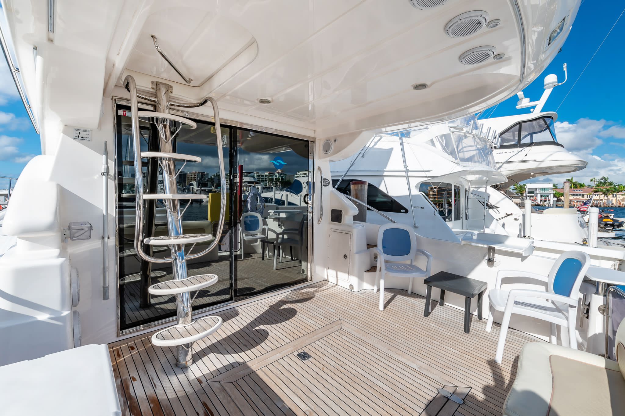 57ft Azimut R yacht rental Miami - galley kitchen for catered yacht events