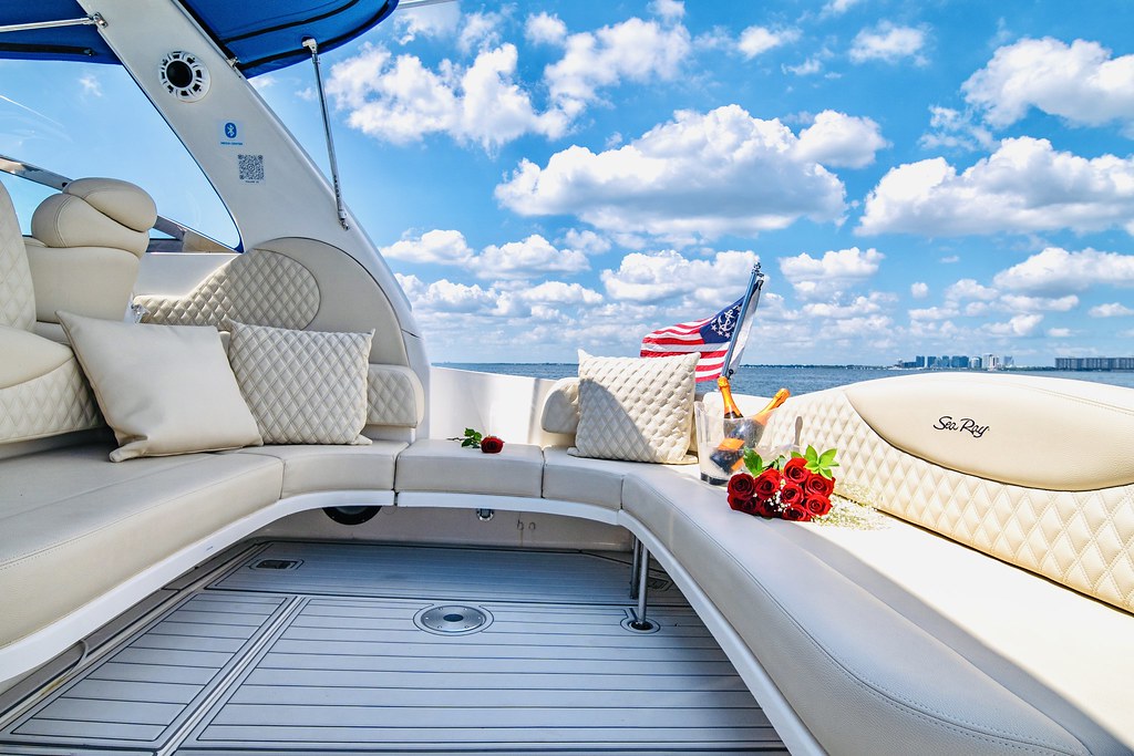 45’ SUNDANCER “BLUE” yacht rental Miami - comfortable lounge area for group celebrations
