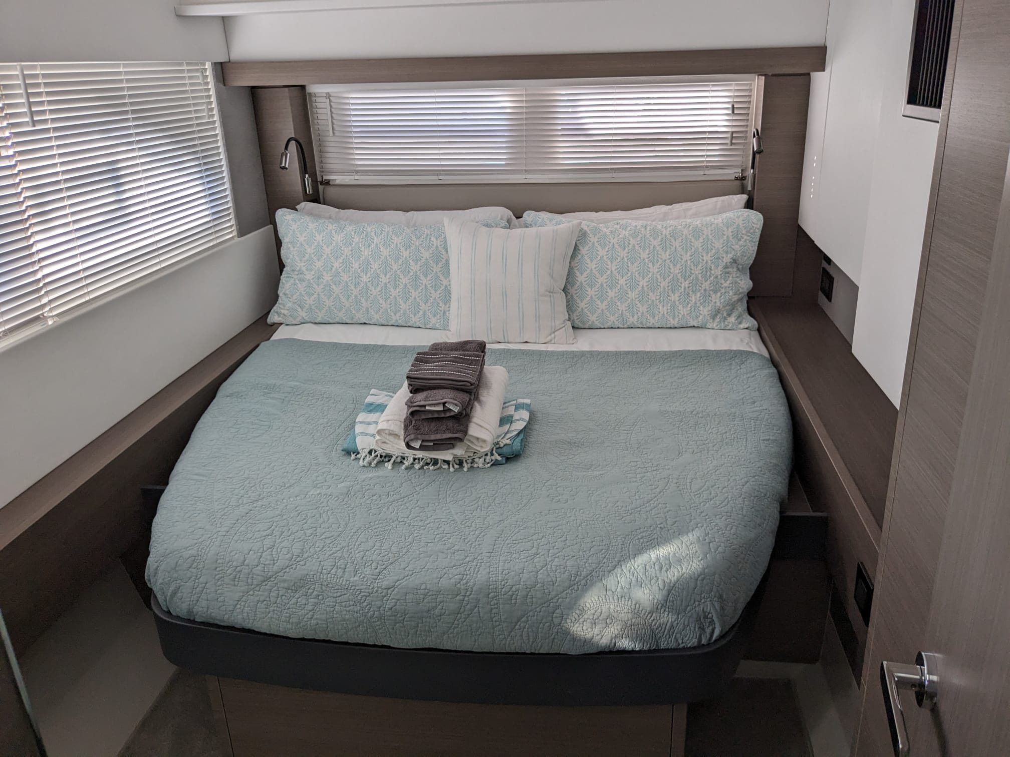 53ft Leopard (2023) yacht rental Miami - elegant interior salon for corporate events and private gatherings