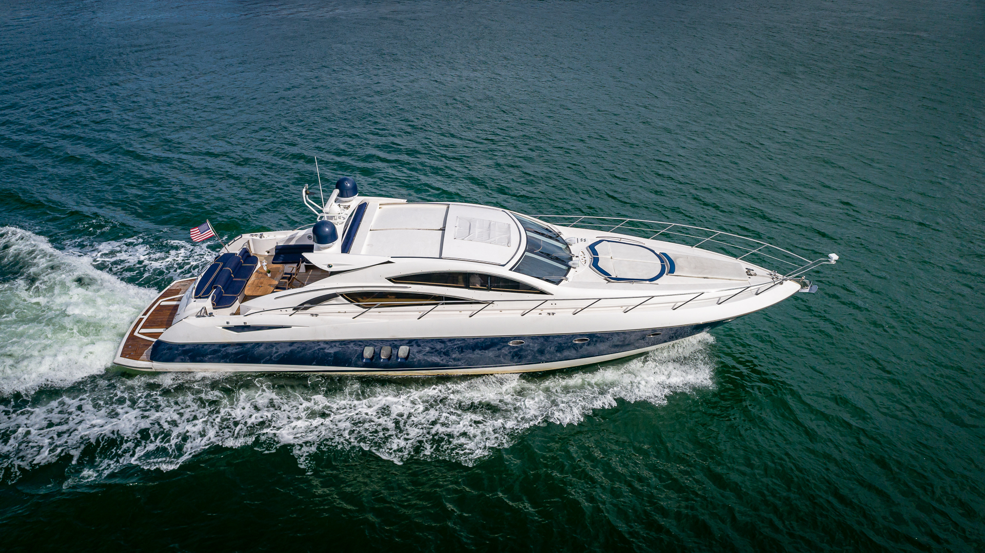75ft Sunseeker Aquah yacht rental Miami - navigation bridge and helm station