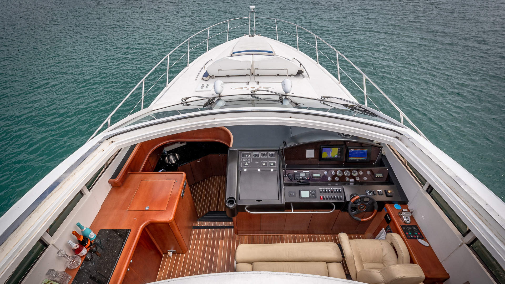 75ft Sunseeker Aquah yacht rental Miami - spacious deck area ideal for sunset cruises and bachelorette parties